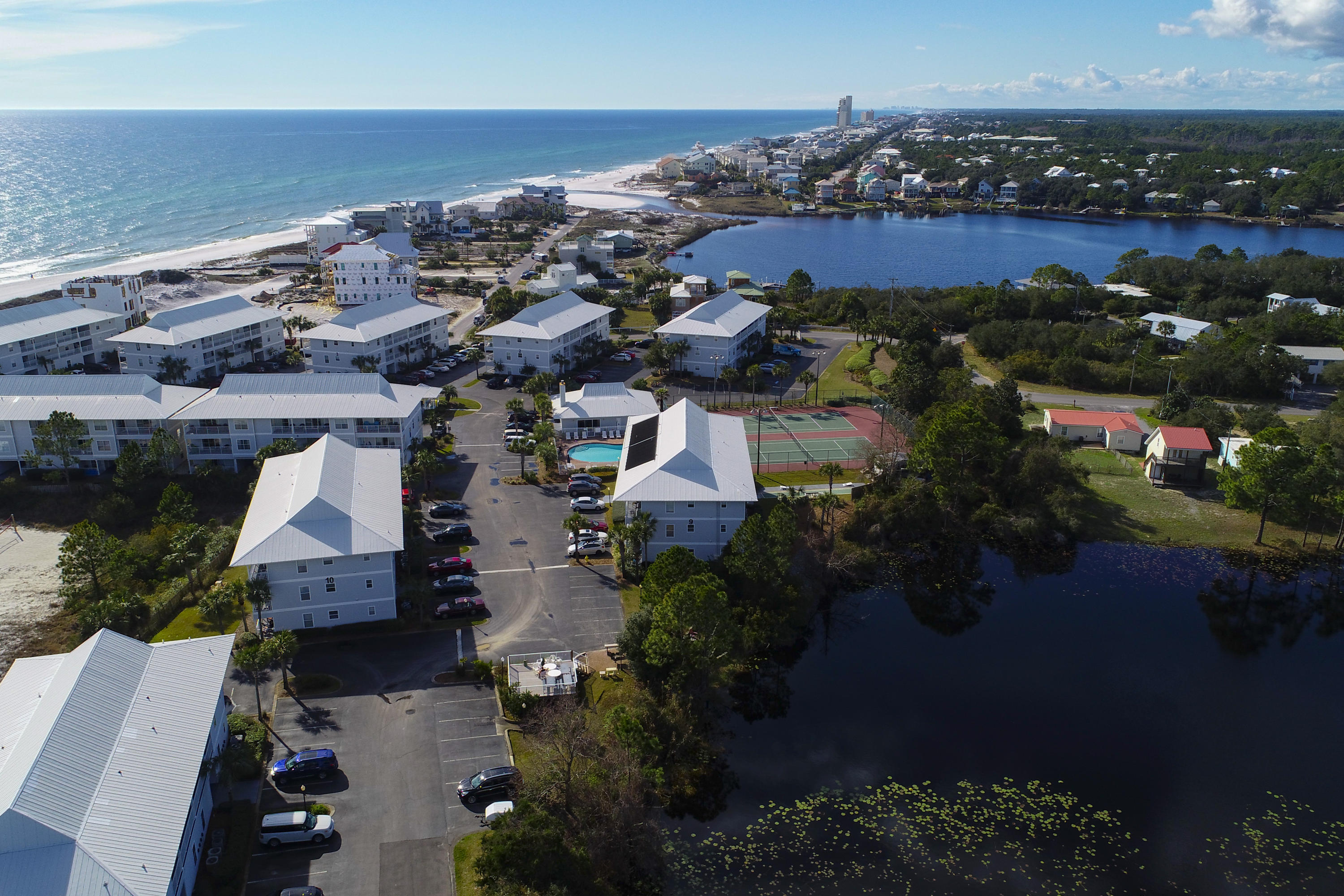 BEACHSIDE VILLAS CONDO - Residential