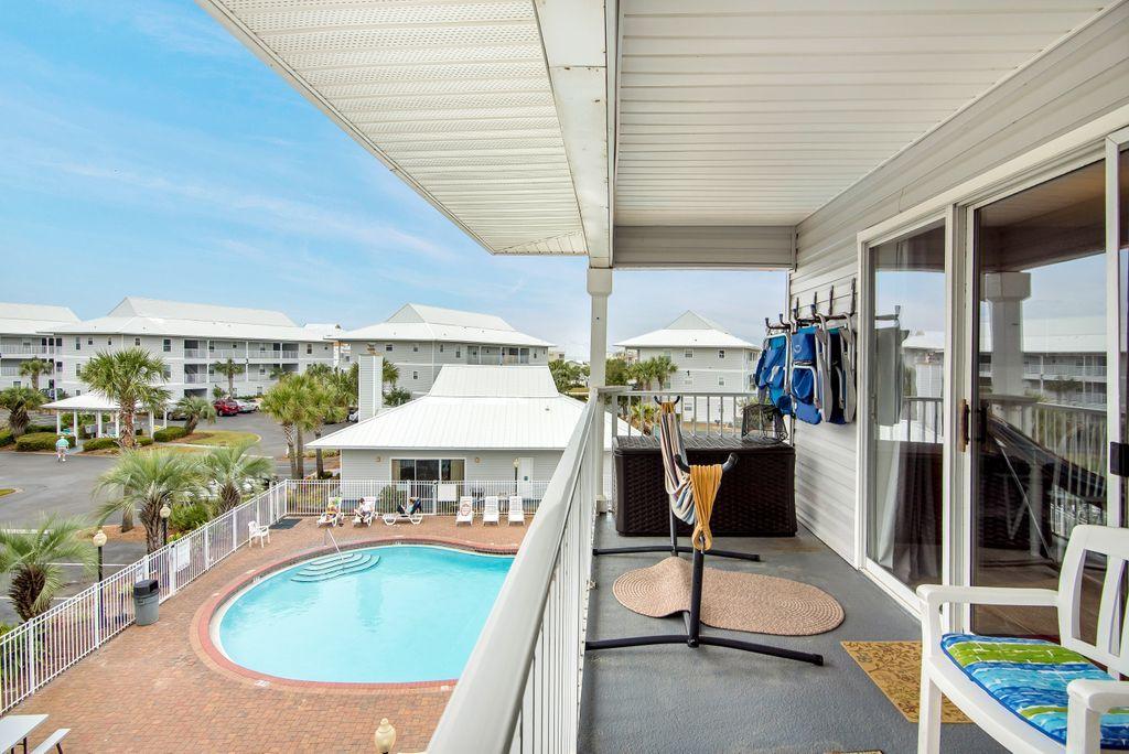 BEACHSIDE VILLAS CONDO - Residential