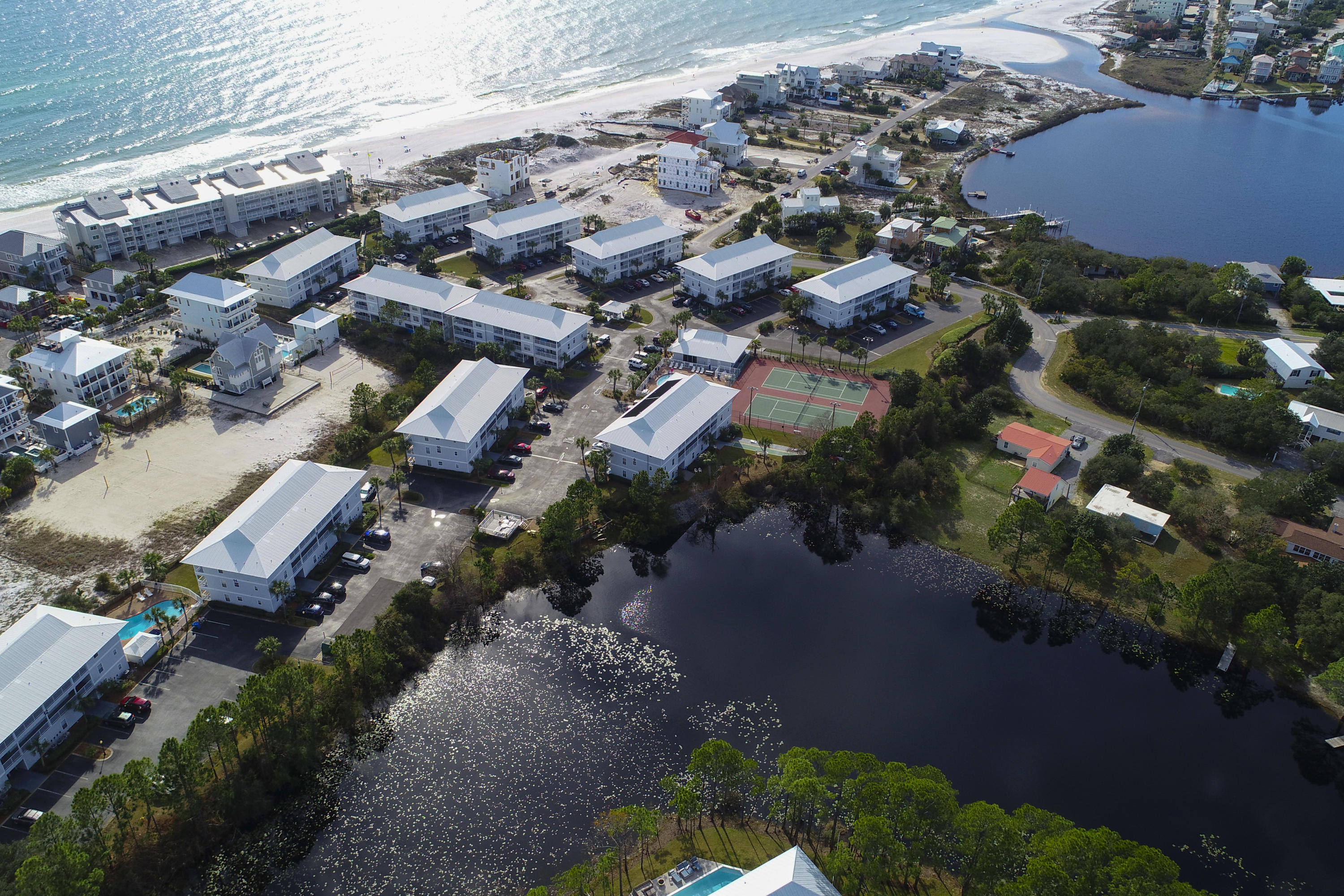 BEACHSIDE VILLAS CONDO - Residential