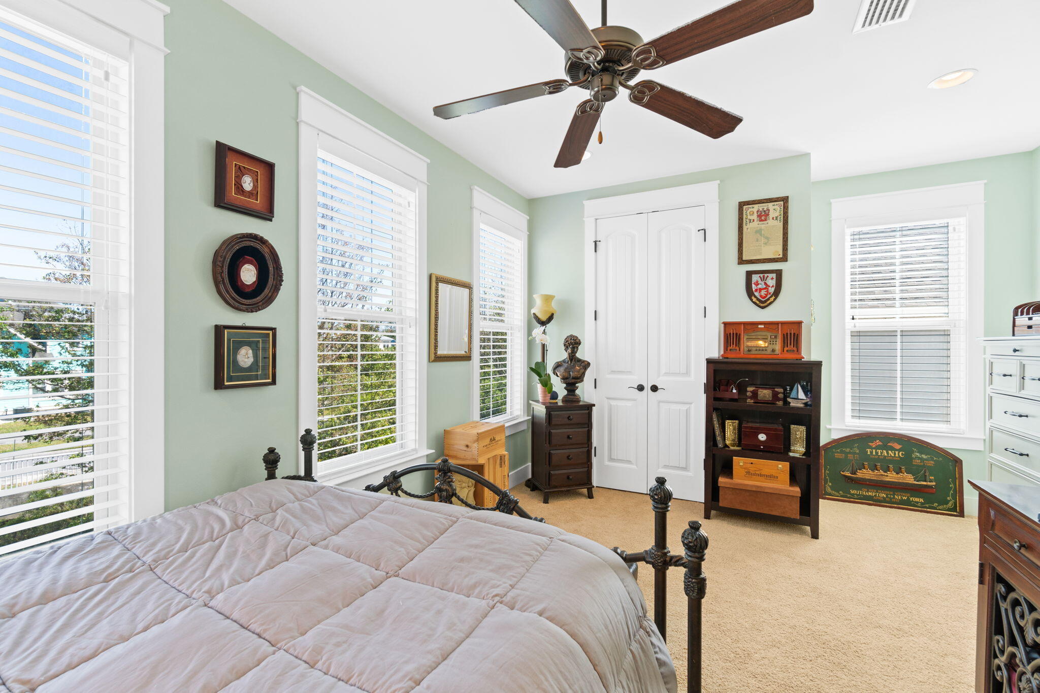 HARRISON'S WALK - Residential