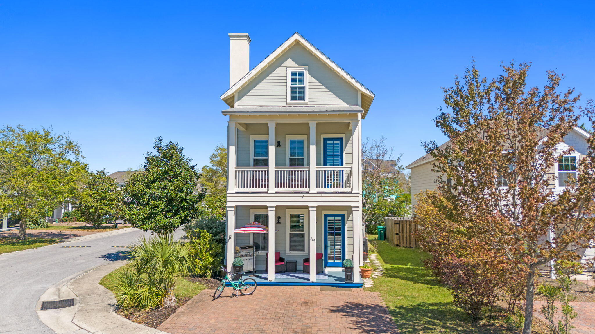 HARRISON'S WALK - Residential