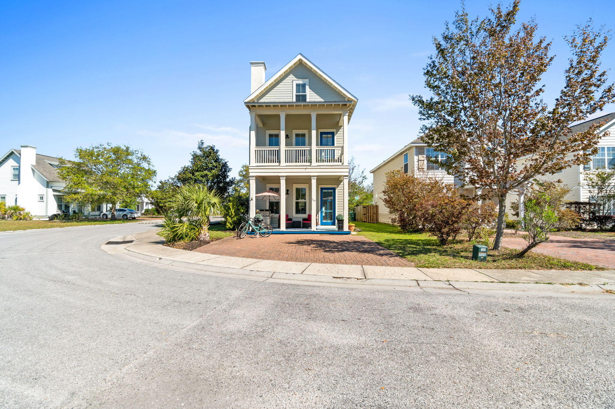 HARRISON'S WALK - Residential