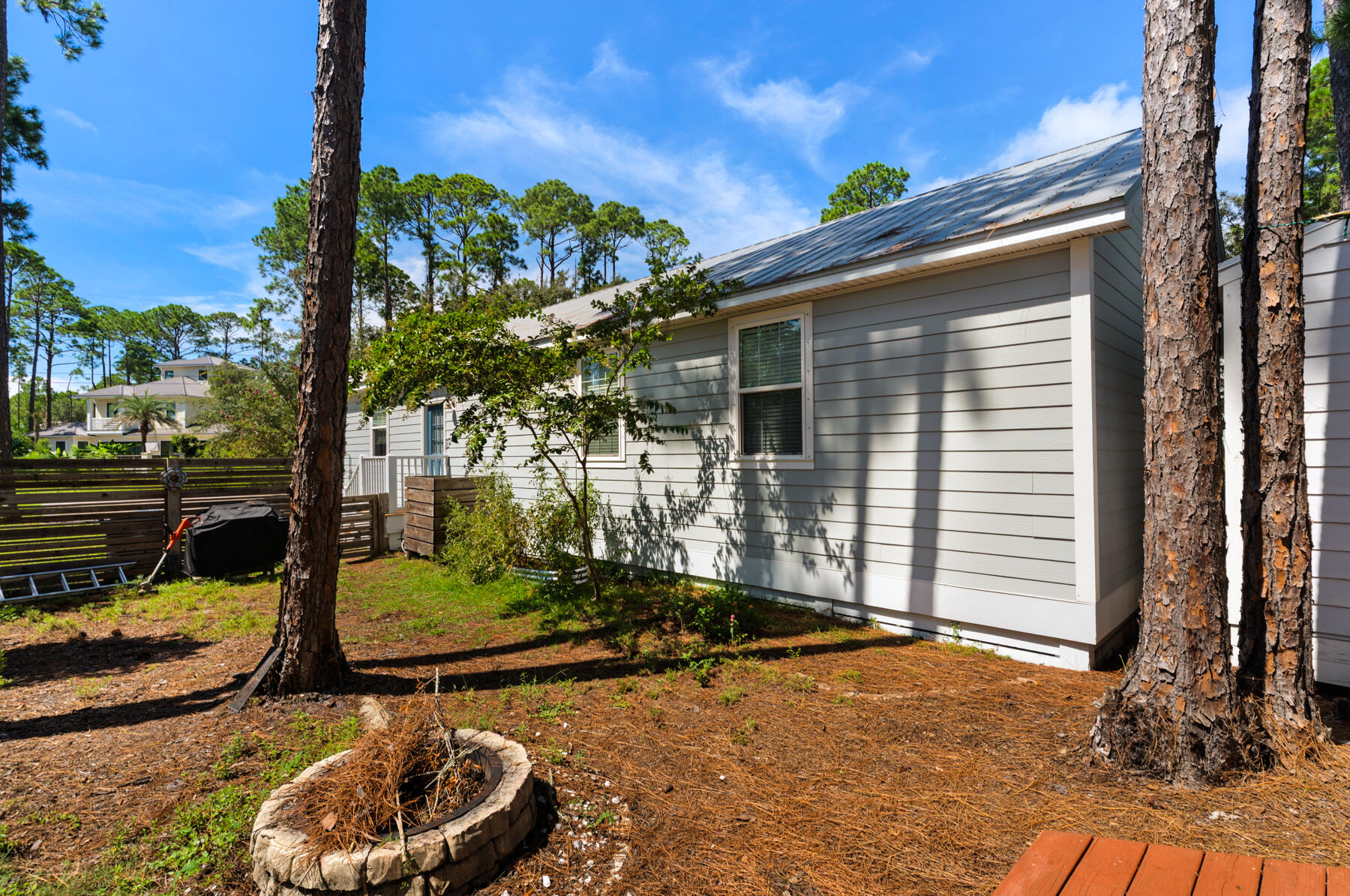 BEACH HIGHLAND 1ST ADD - Residential Lease