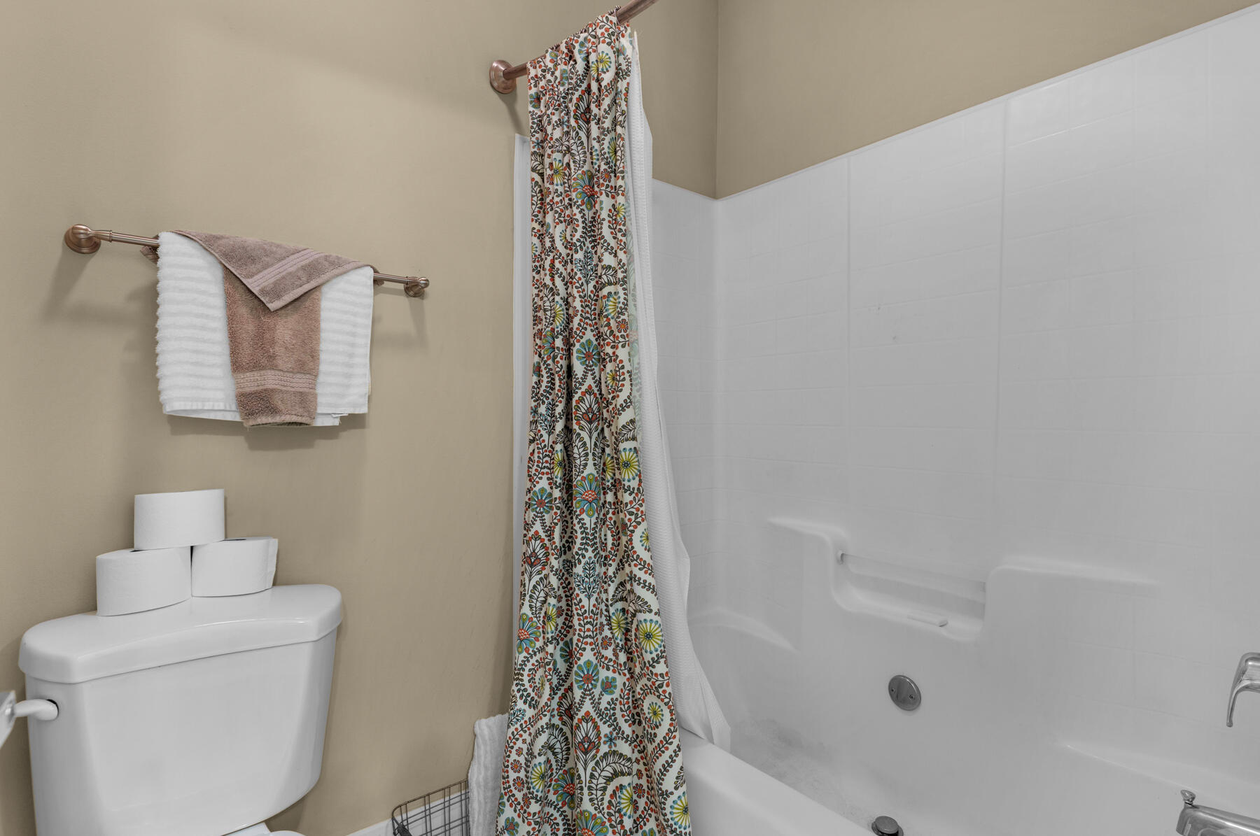 BEACH HIGHLAND 1ST ADD - Residential Lease