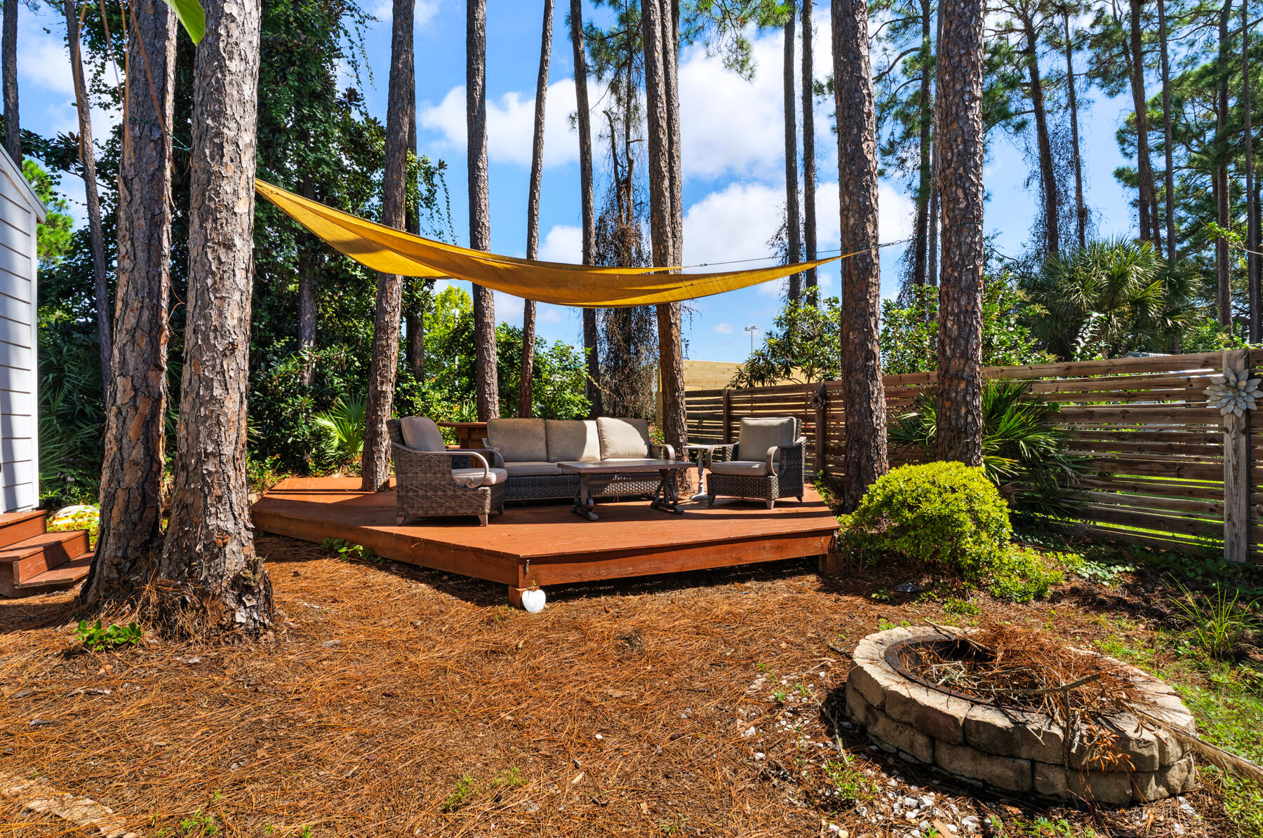 BEACH HIGHLAND 1ST ADD - Residential Lease