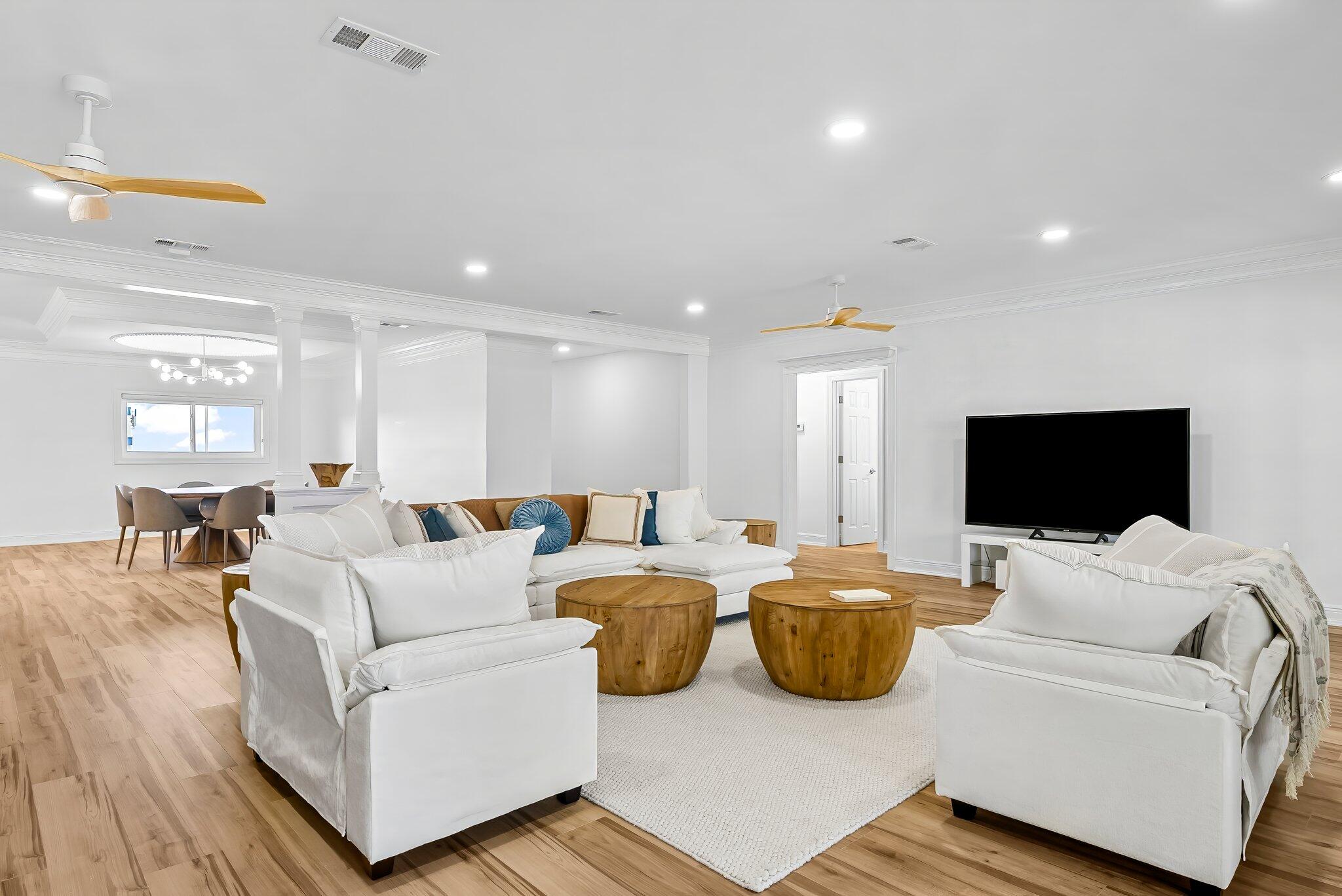 REGENCY TOWERS CONDO - Residential