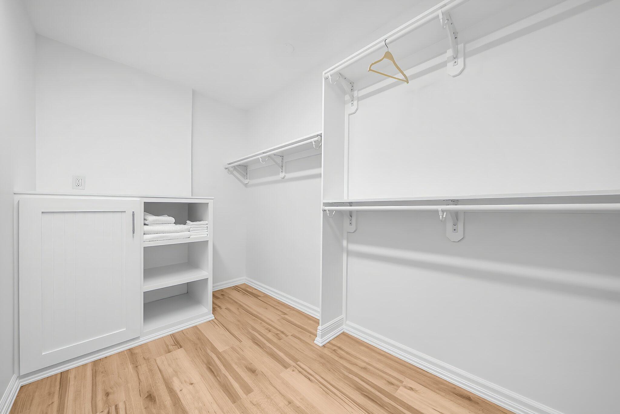 REGENCY TOWERS CONDO - Residential