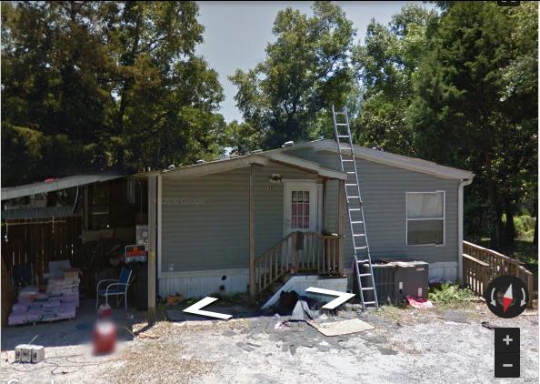 Comfortable mobile home set in a rural community along Hwy 20 west of Freeport and just minutes to Niceville.