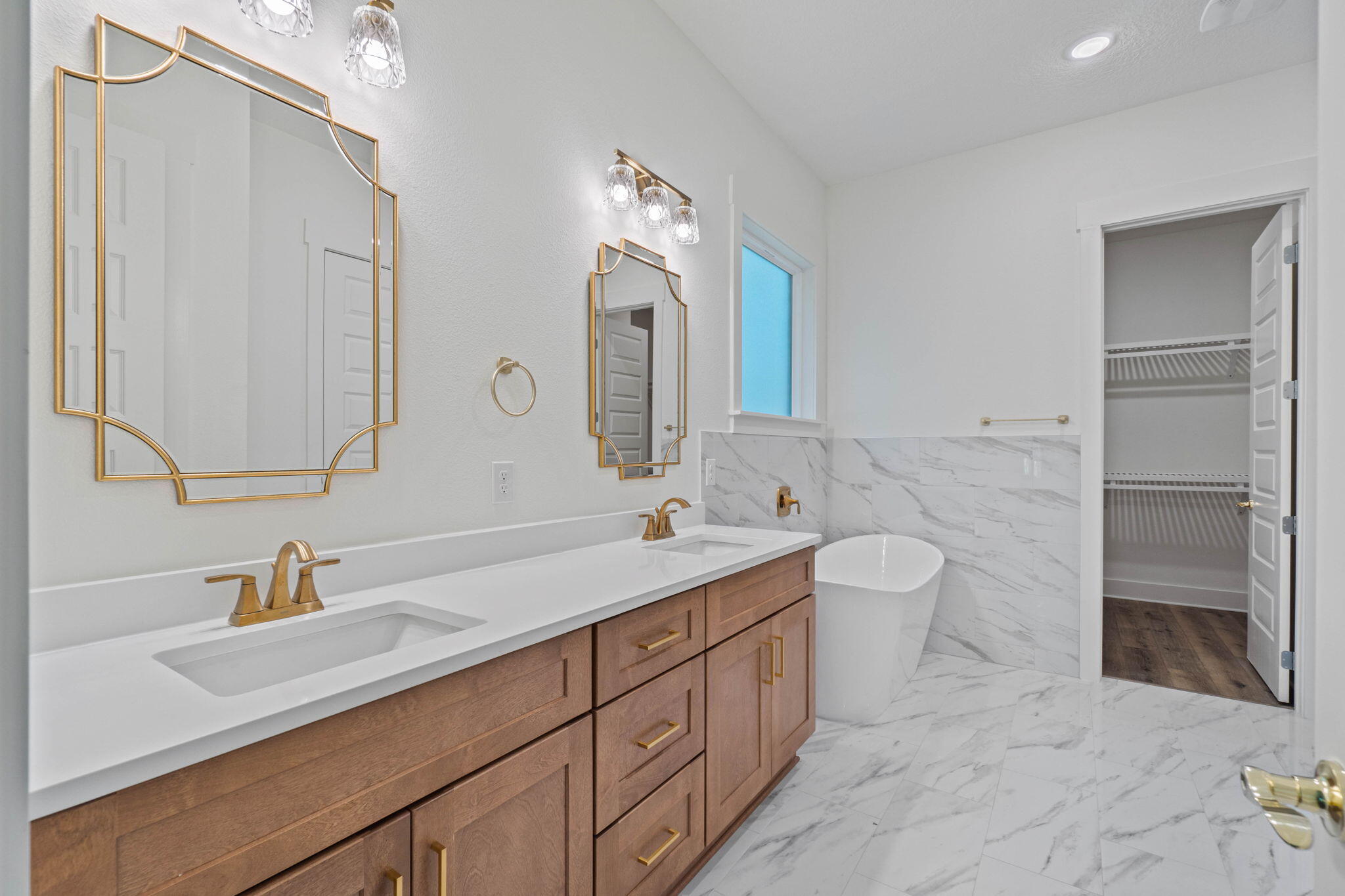 VALPARAISO SHORES - Residential