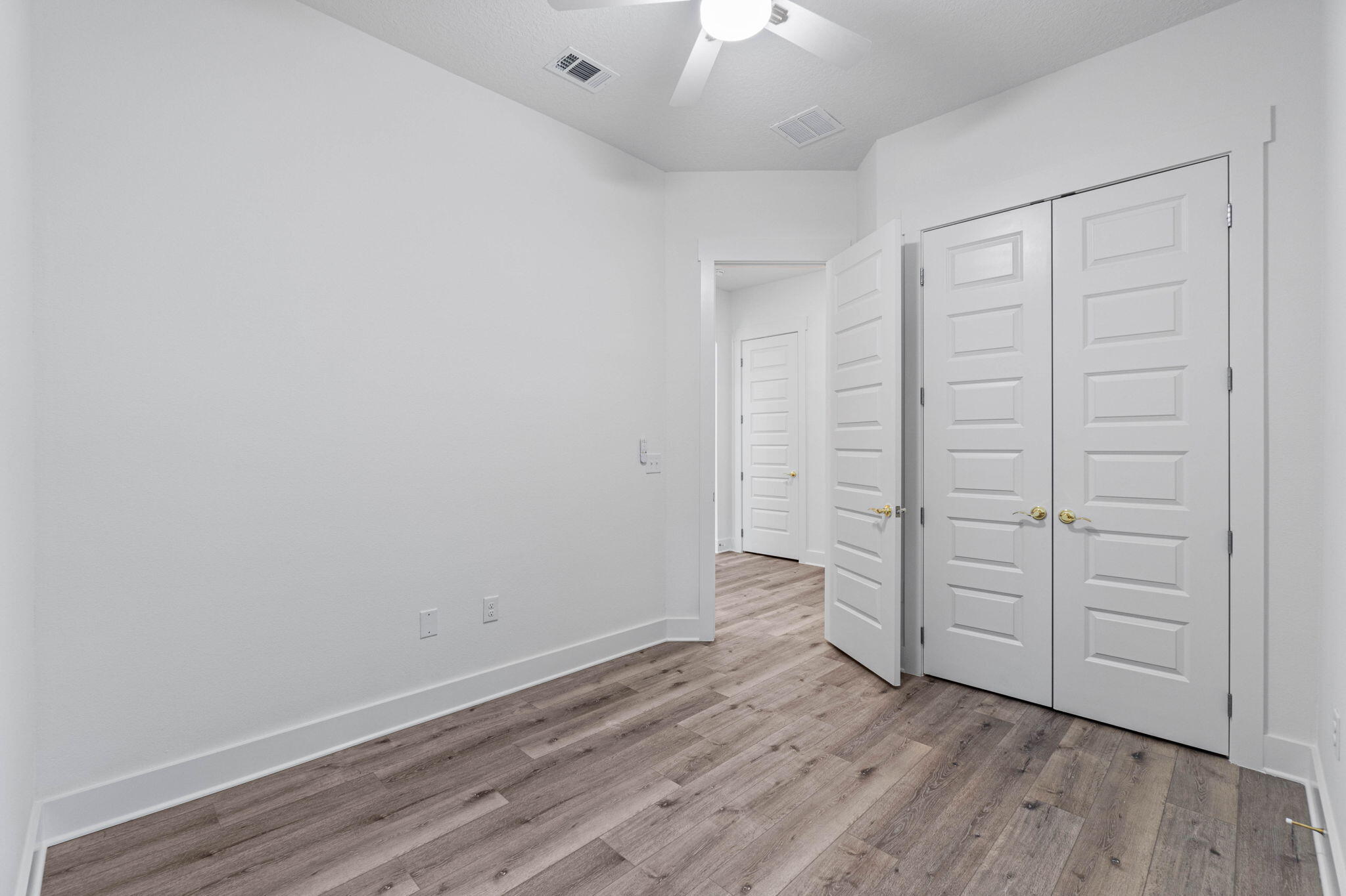 VALPARAISO SHORES - Residential