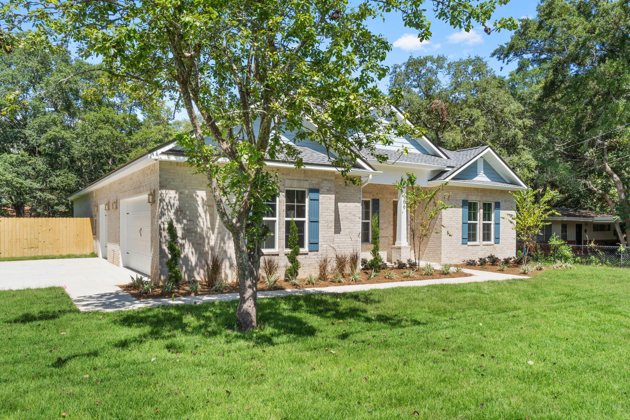 VALPARAISO SHORES - Residential