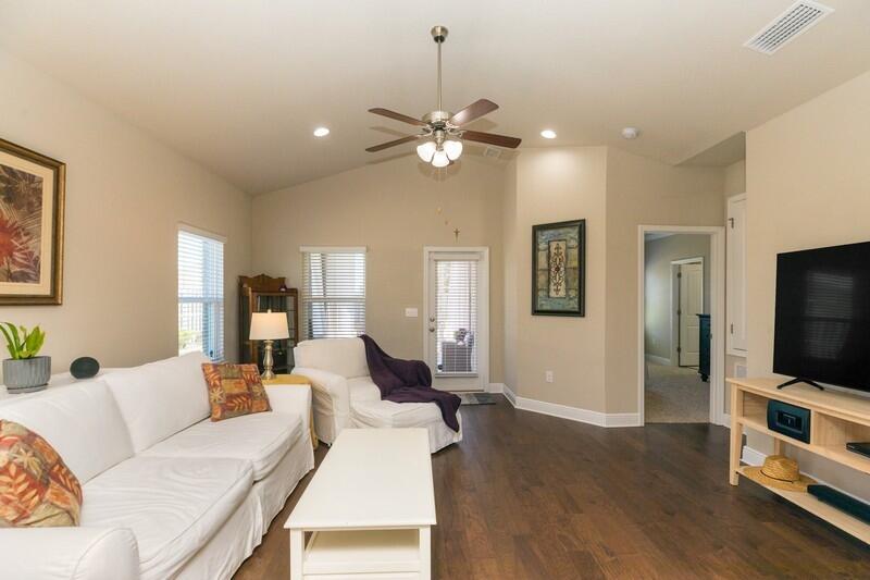 HAMMOCK BAY - Residential