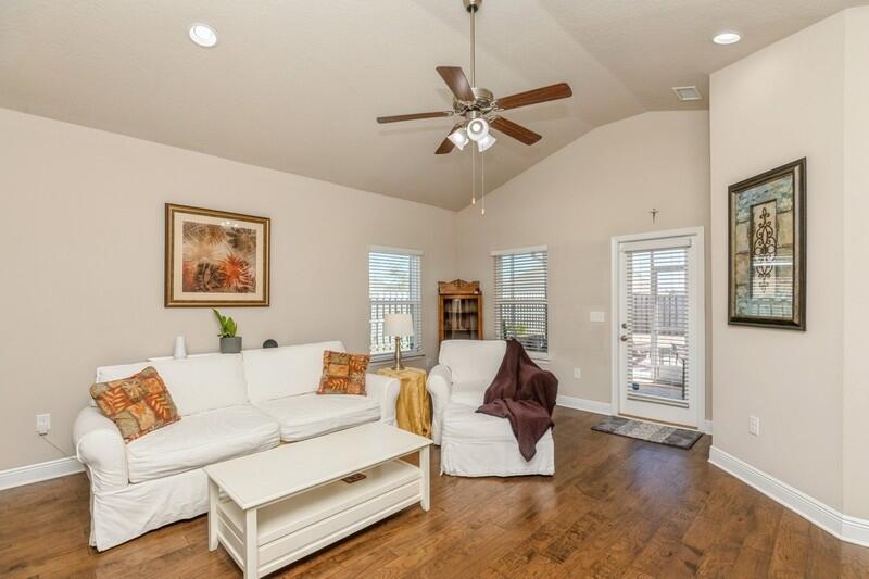 HAMMOCK BAY - Residential