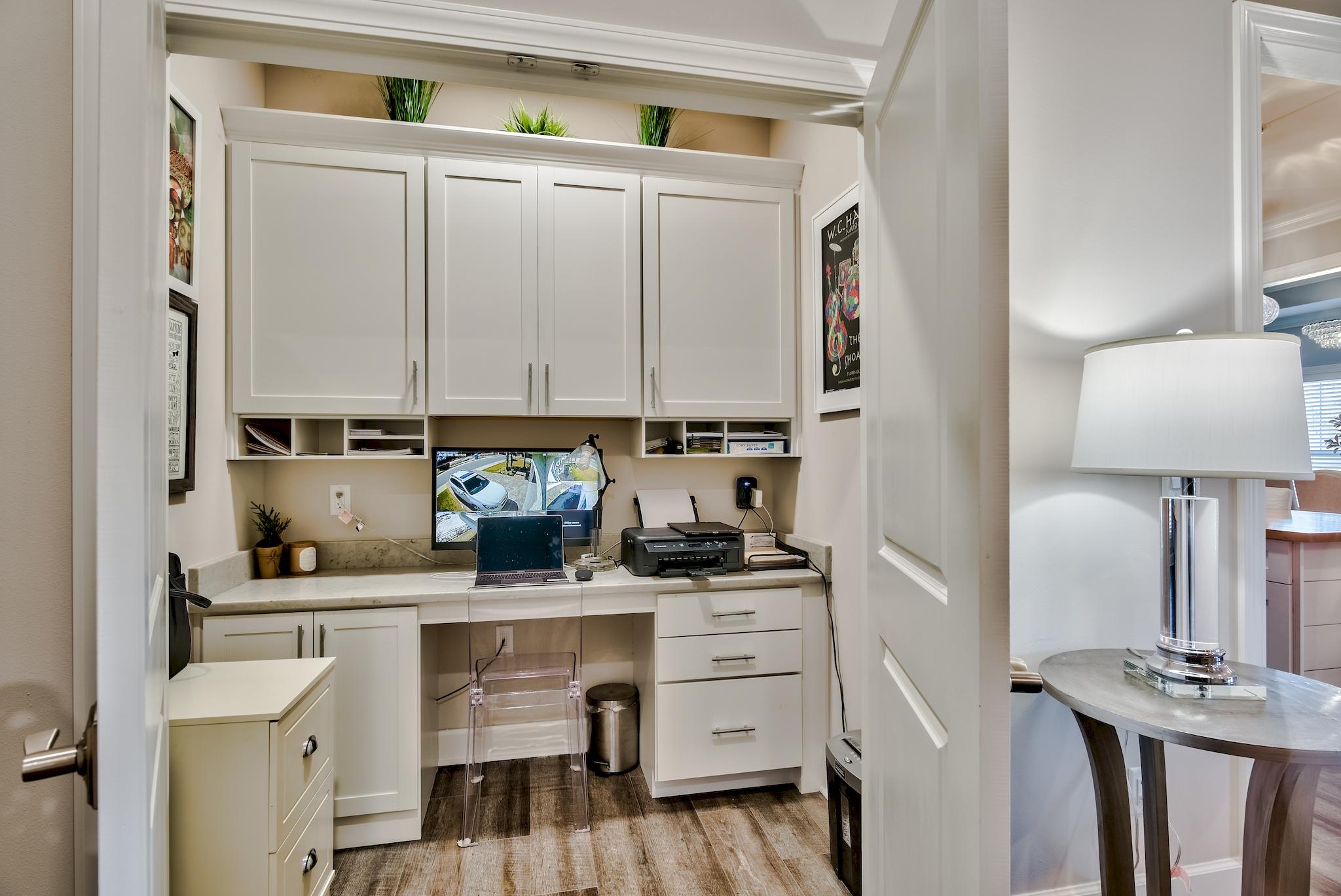 LAKEVIEW - Residential