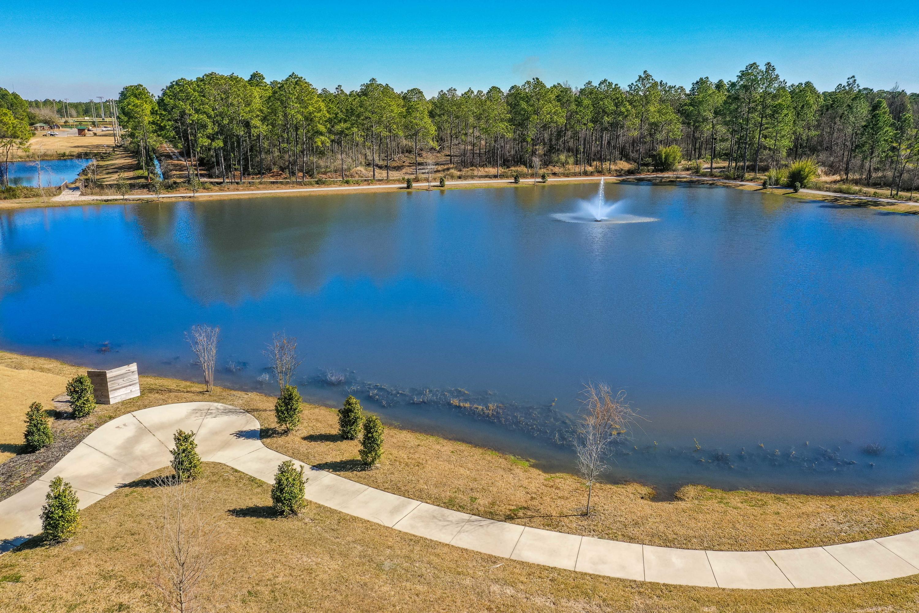 LAKEVIEW - Residential