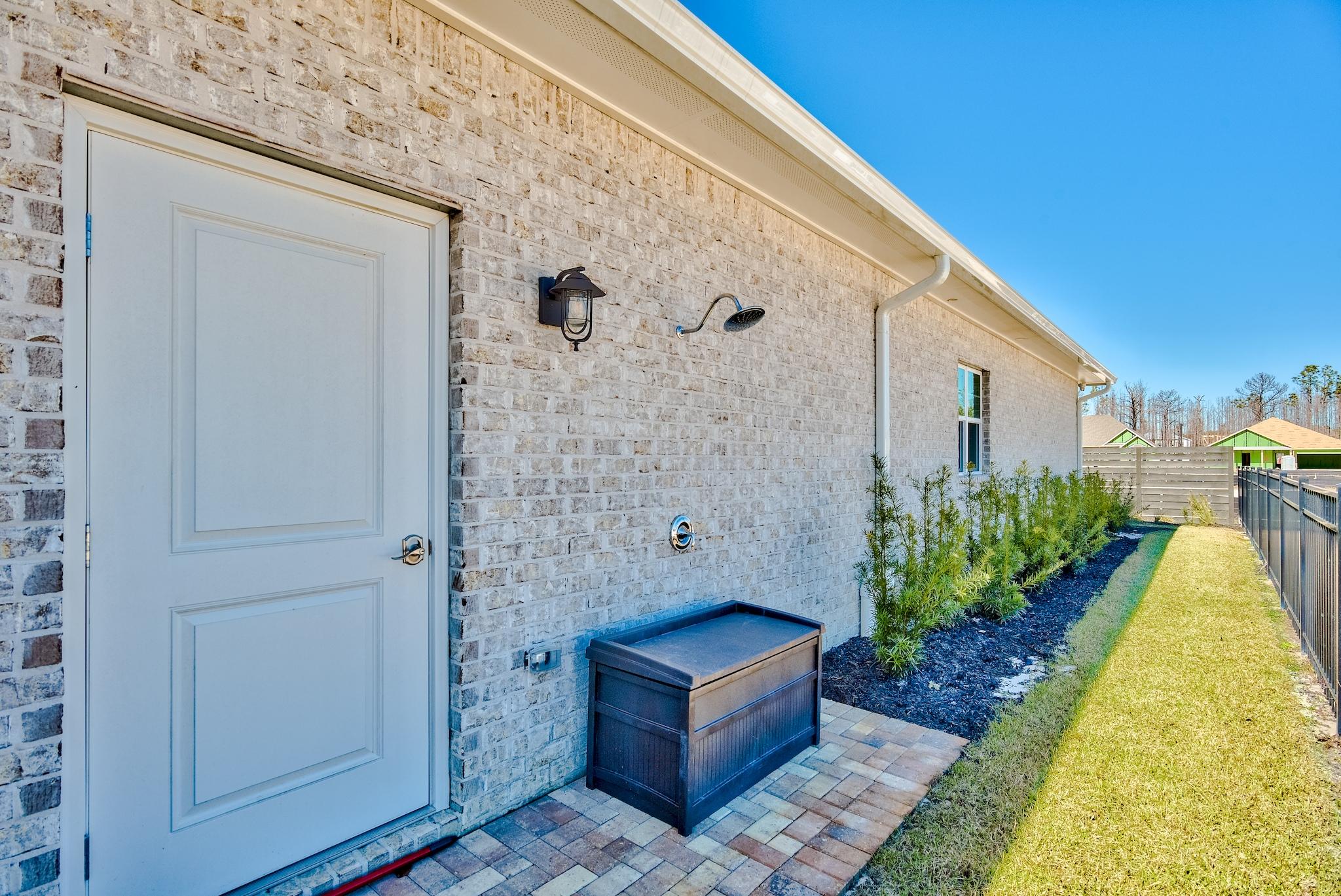 LAKEVIEW - Residential