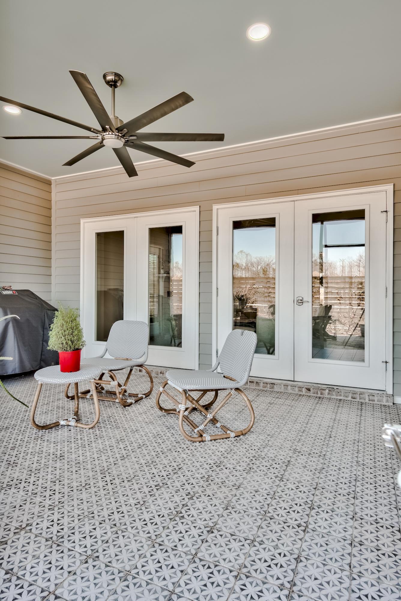 LAKEVIEW - Residential