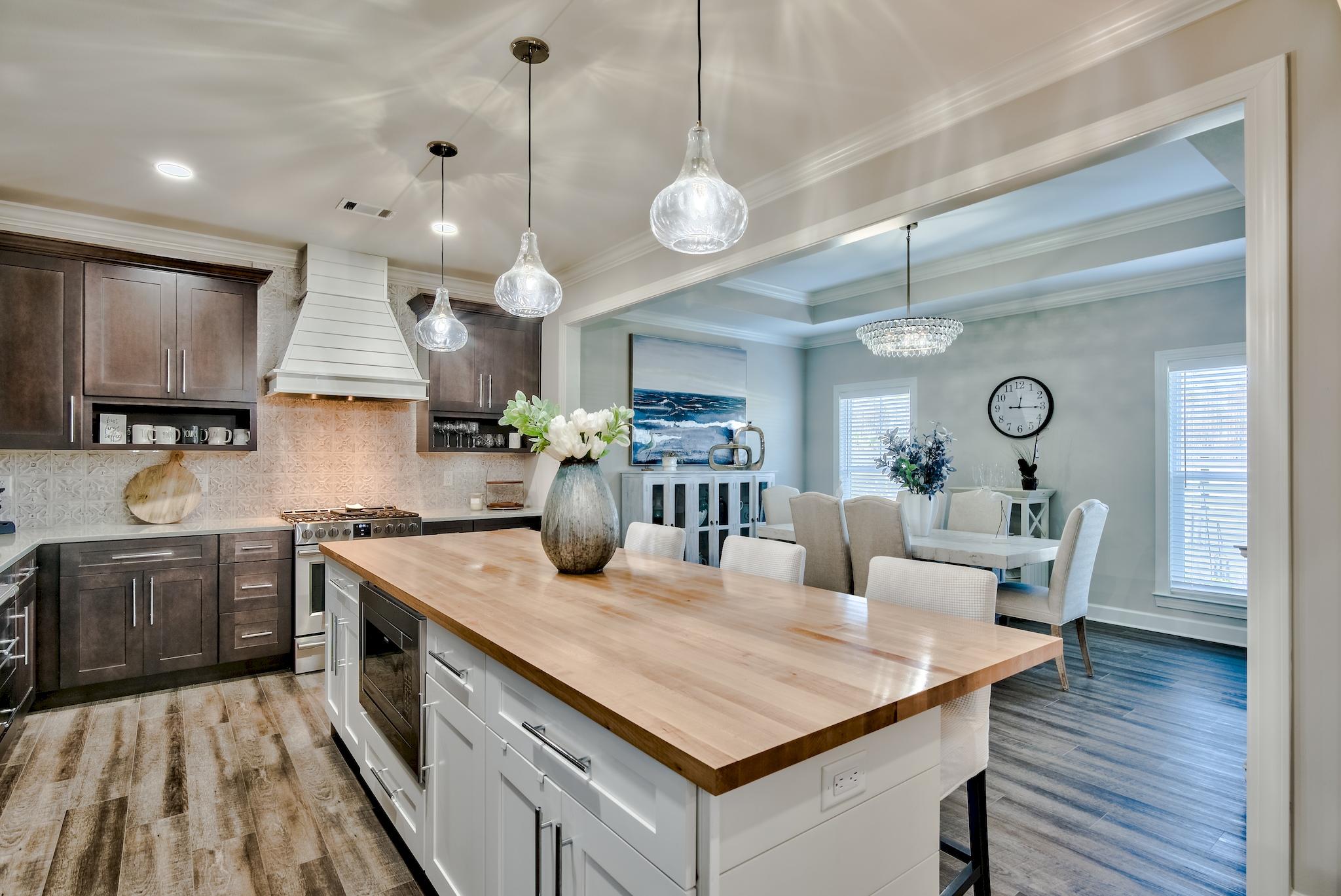 LAKEVIEW - Residential