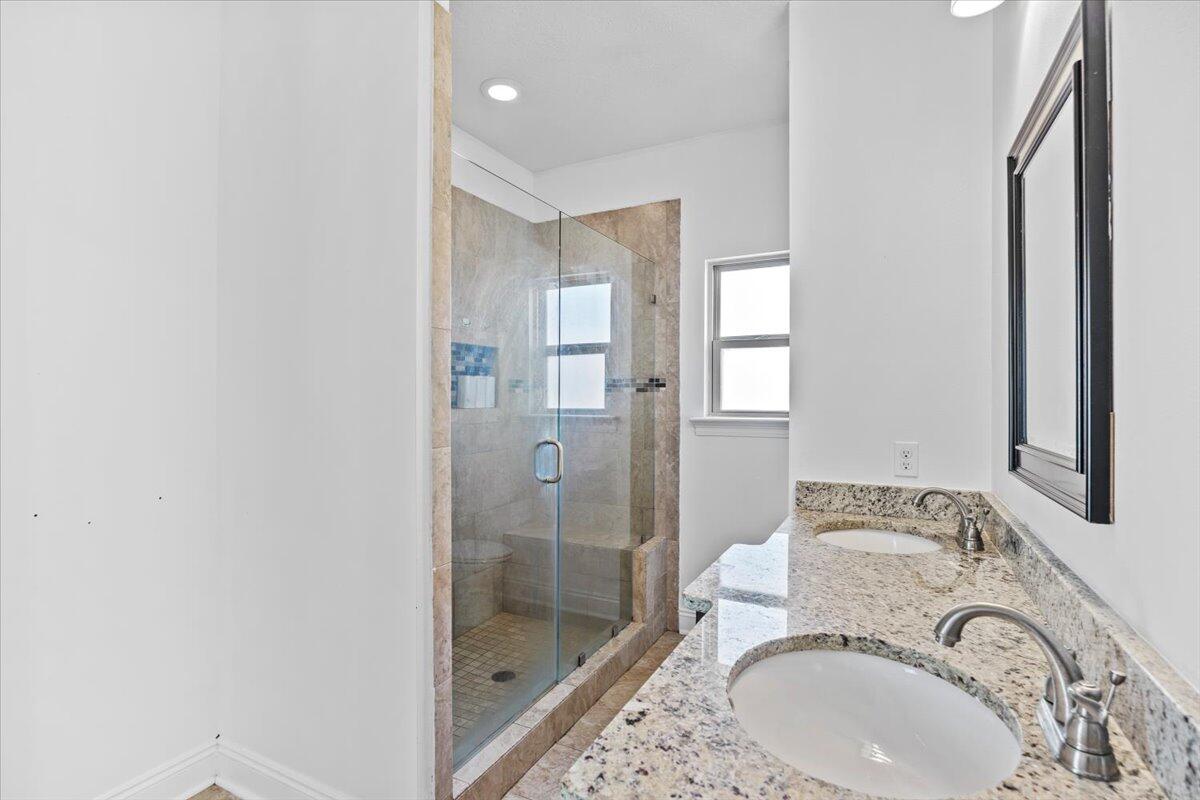 CRYSTAL SHORES - Residential