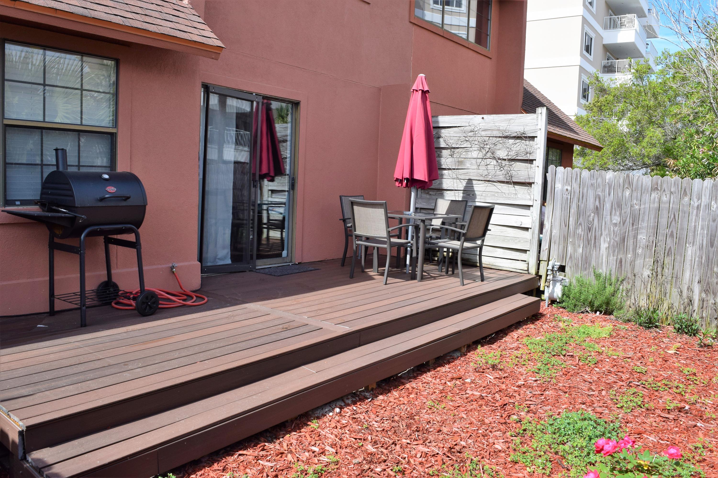 COURT DEL MAR - Residential