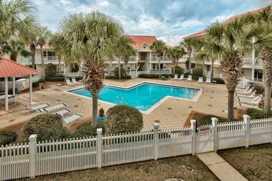 ROLLIN TIDE VILLAS - Residential