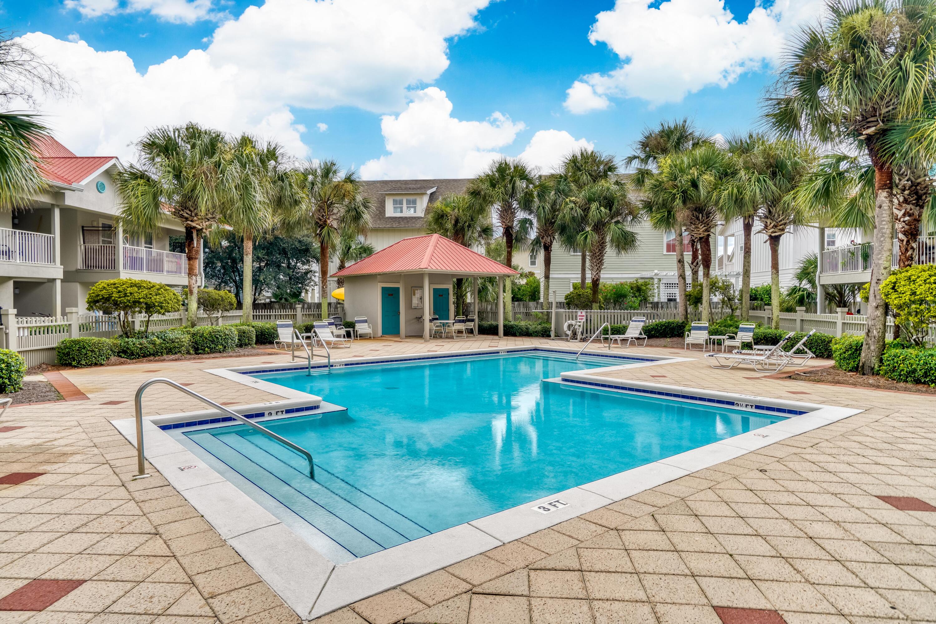 ROLLIN TIDE VILLAS - Residential