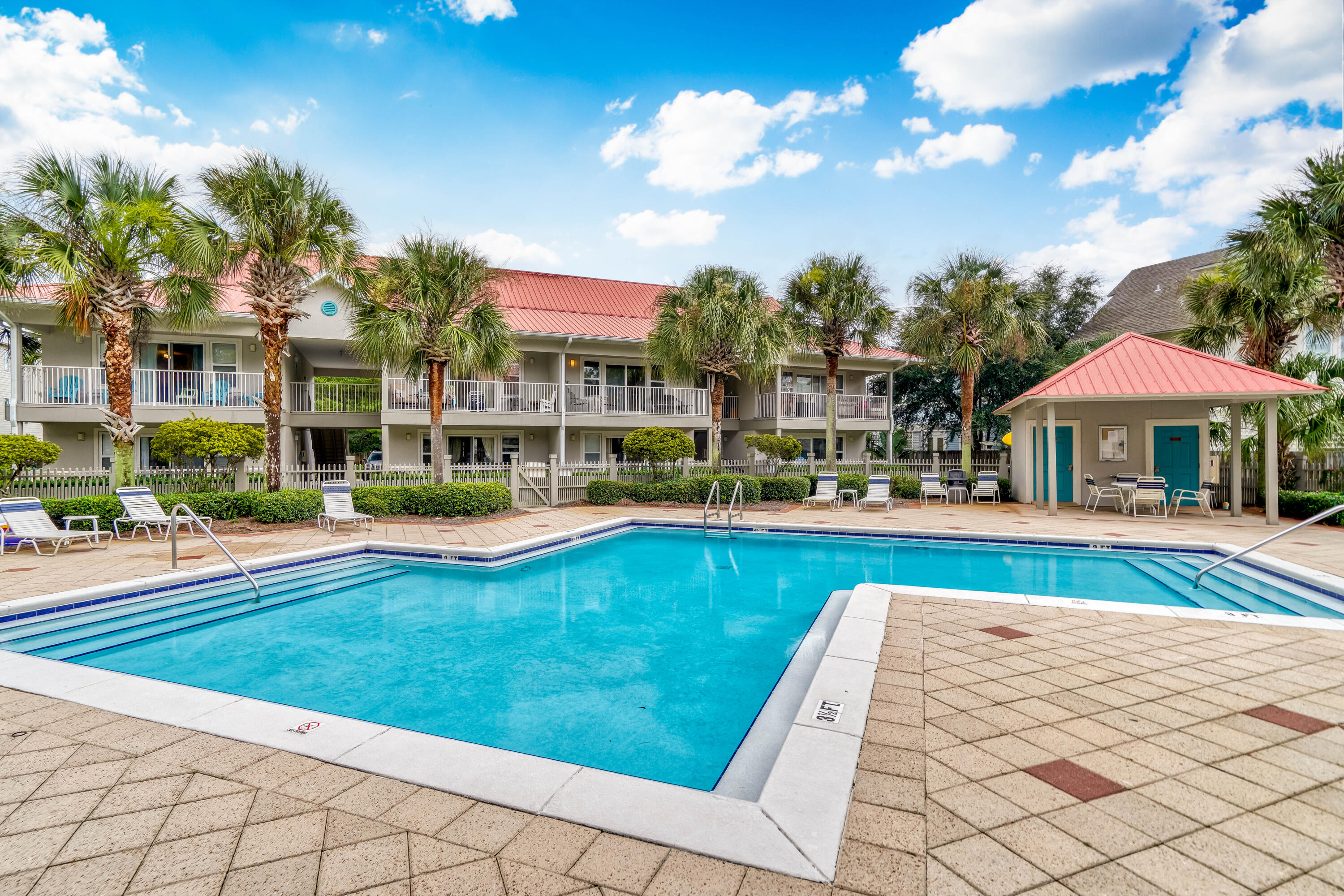 ROLLIN TIDE VILLAS - Residential