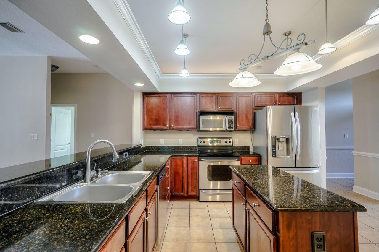 SPARKLING WATERS - Residential