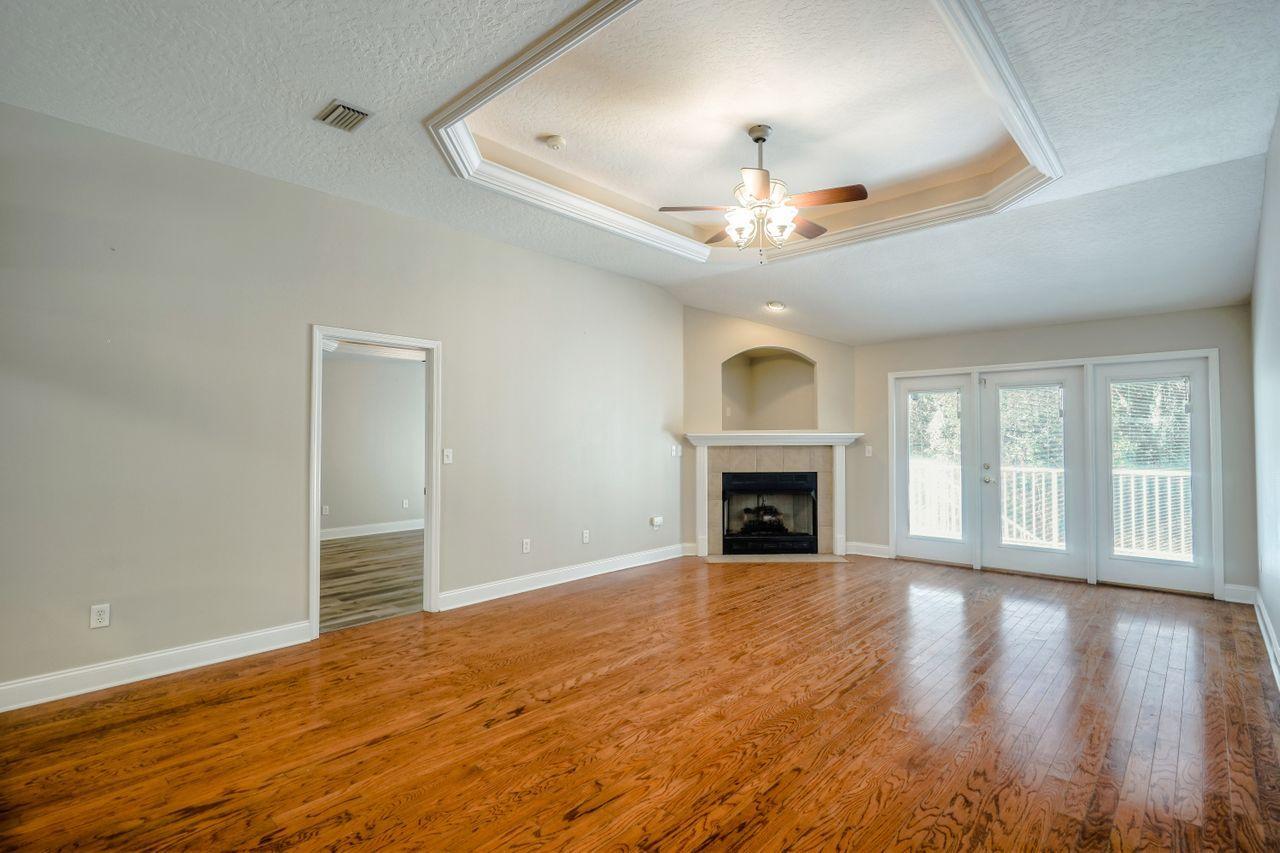 SPARKLING WATERS - Residential