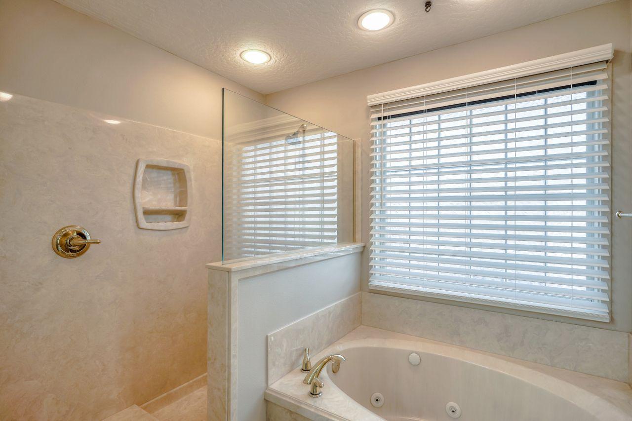 SPARKLING WATERS - Residential