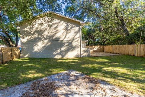 A home in Fort Walton Beach