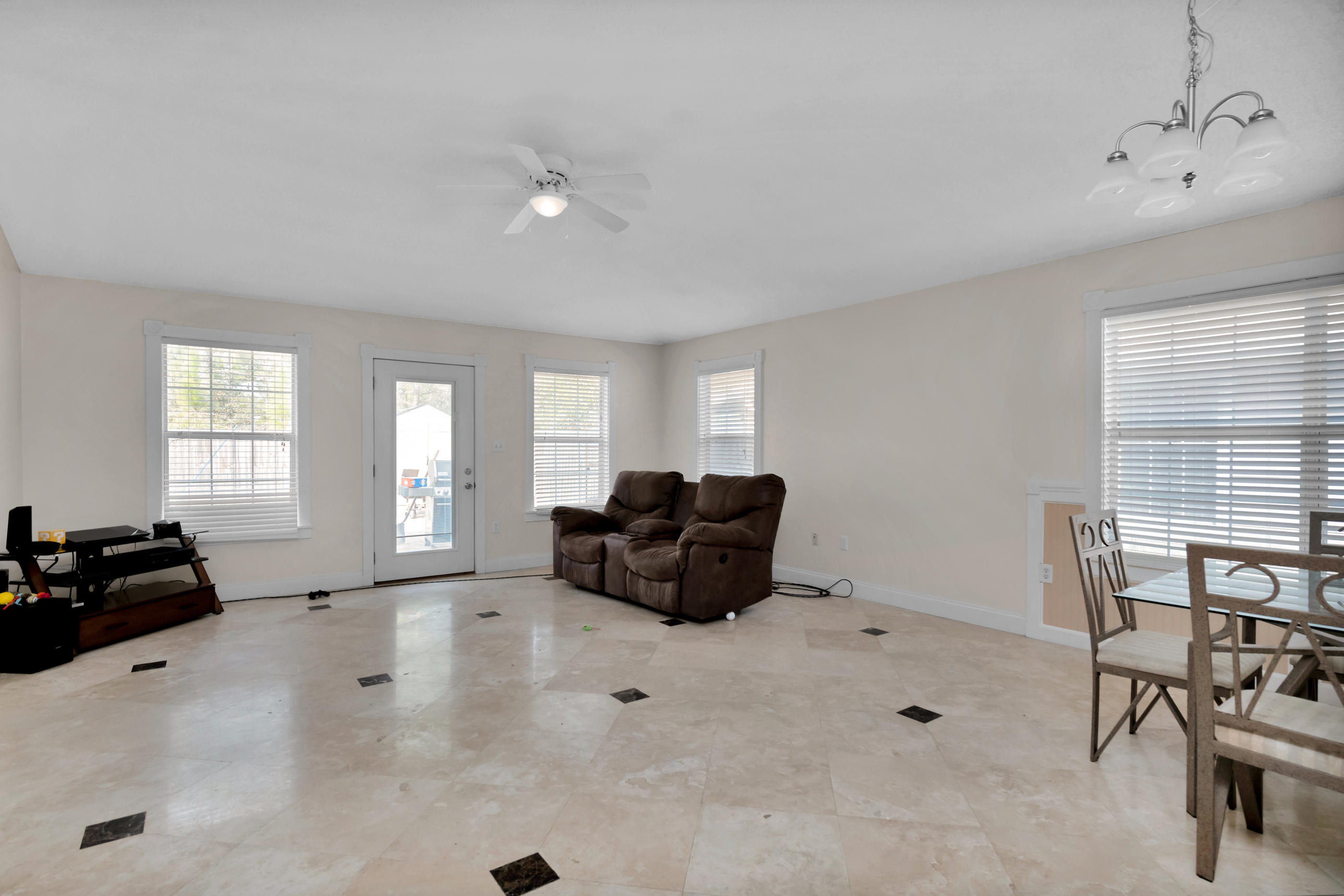 EMERALD VILLAGE S/D - Residential