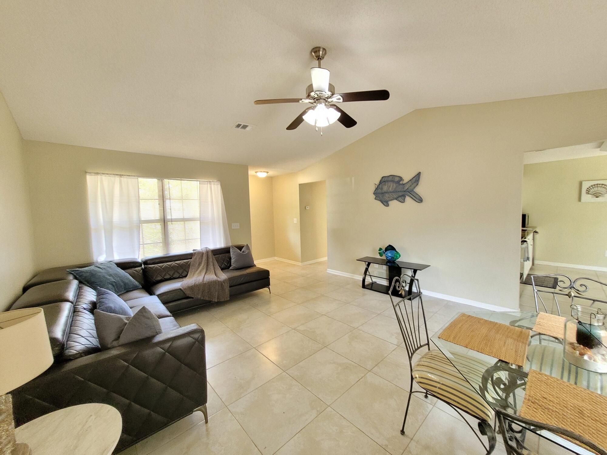 HOLLYROD PARK - Residential