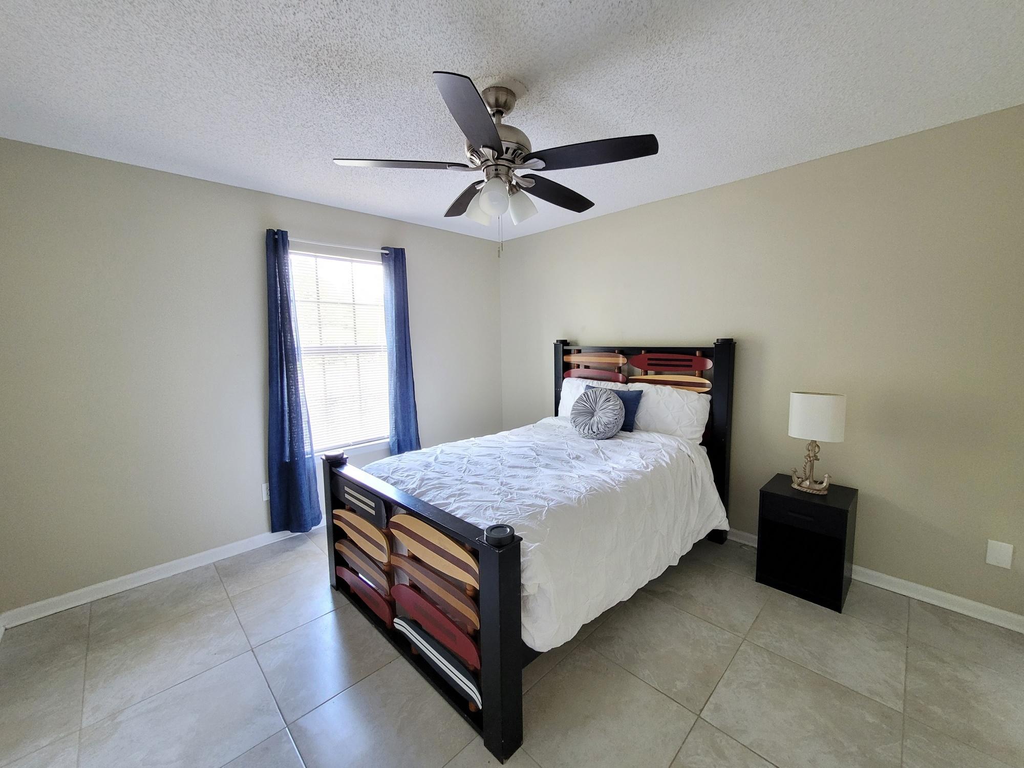 HOLLYROD PARK - Residential