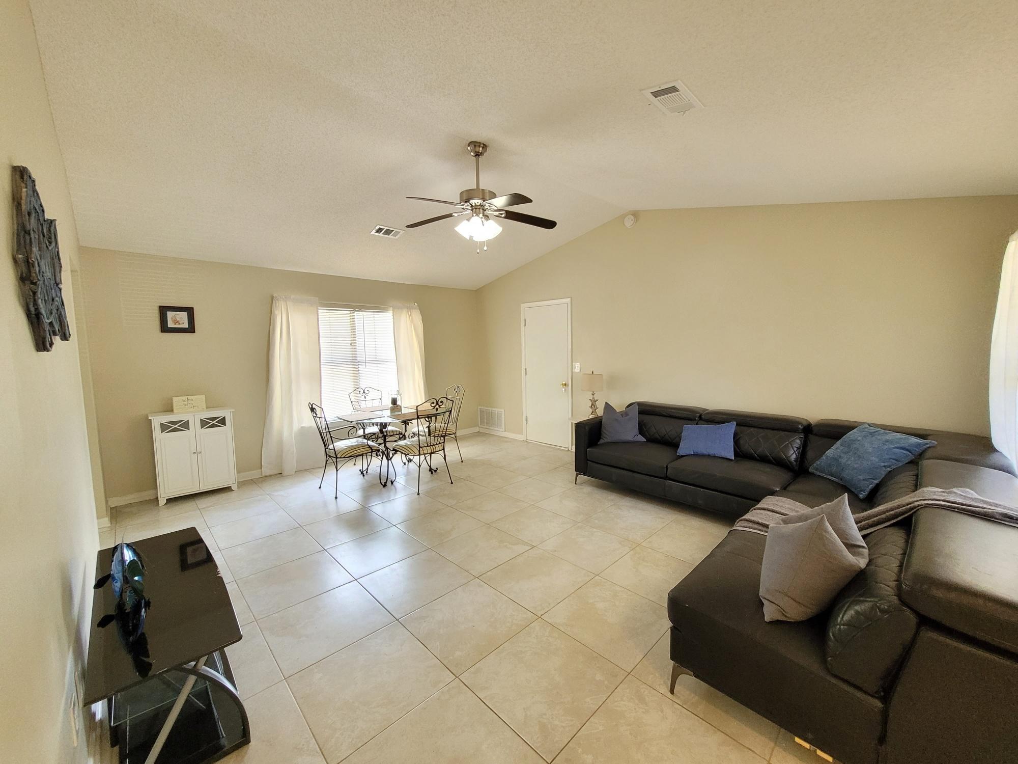 HOLLYROD PARK - Residential