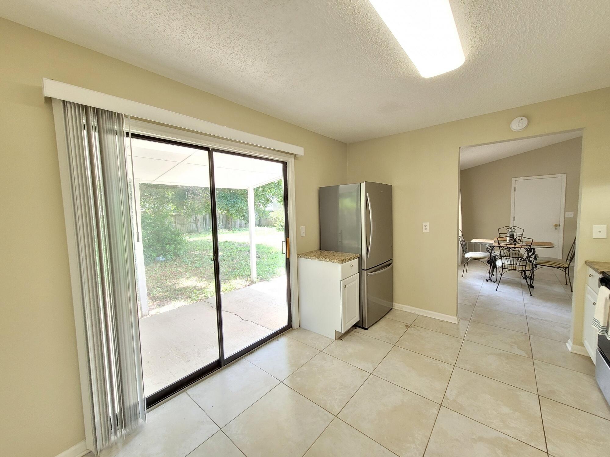 HOLLYROD PARK - Residential