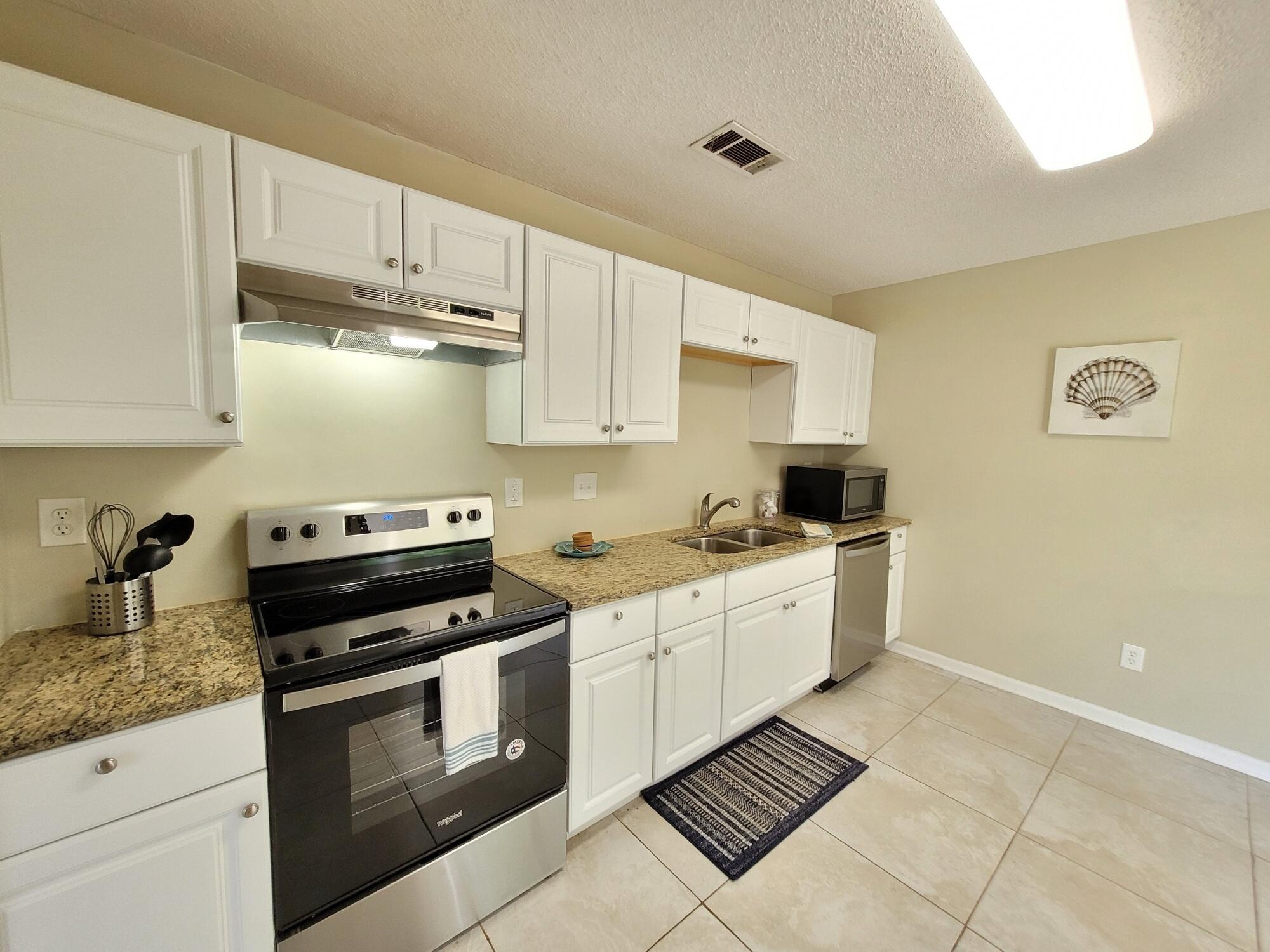 HOLLYROD PARK - Residential