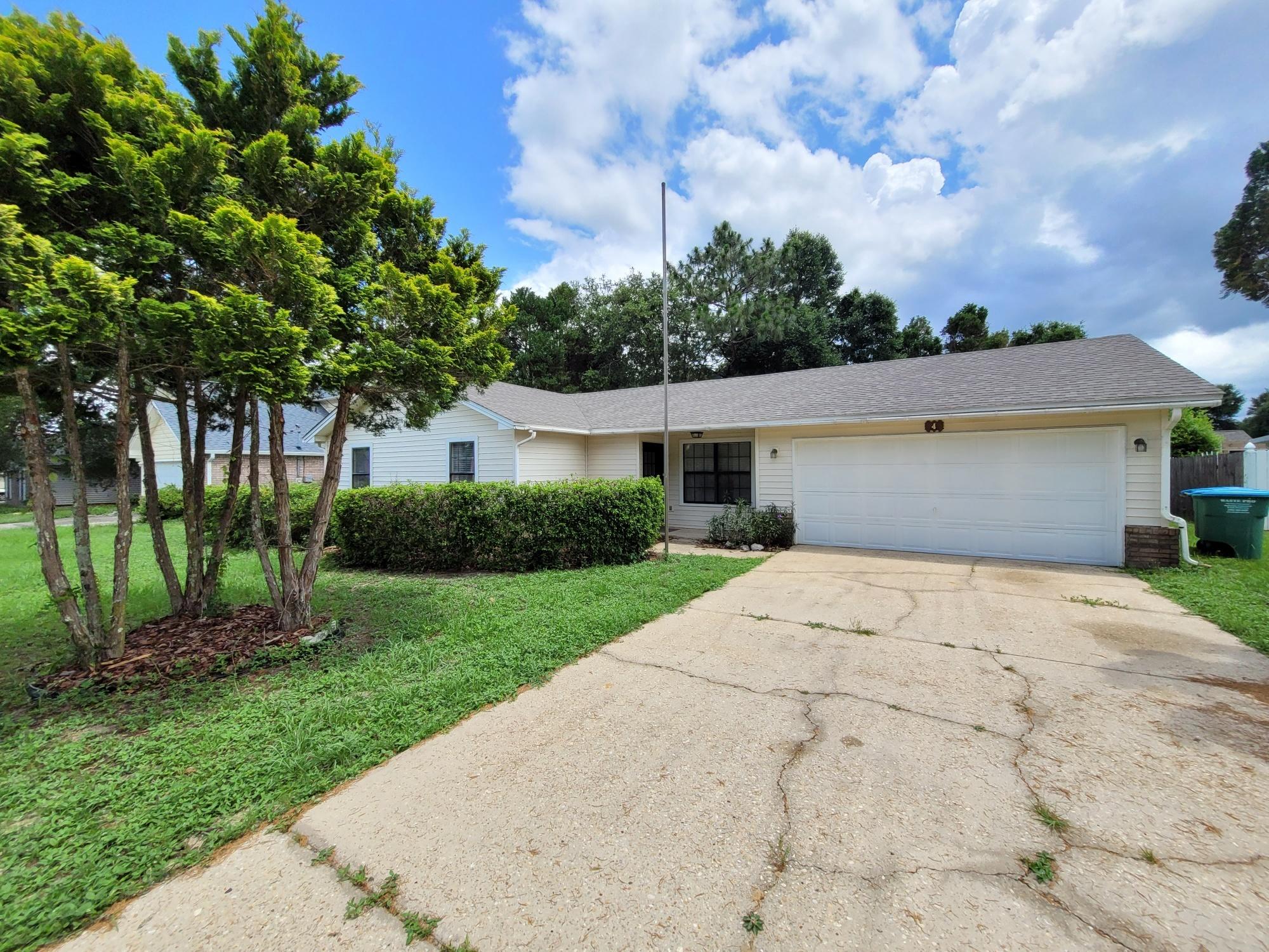 HOLLYROD PARK - Residential