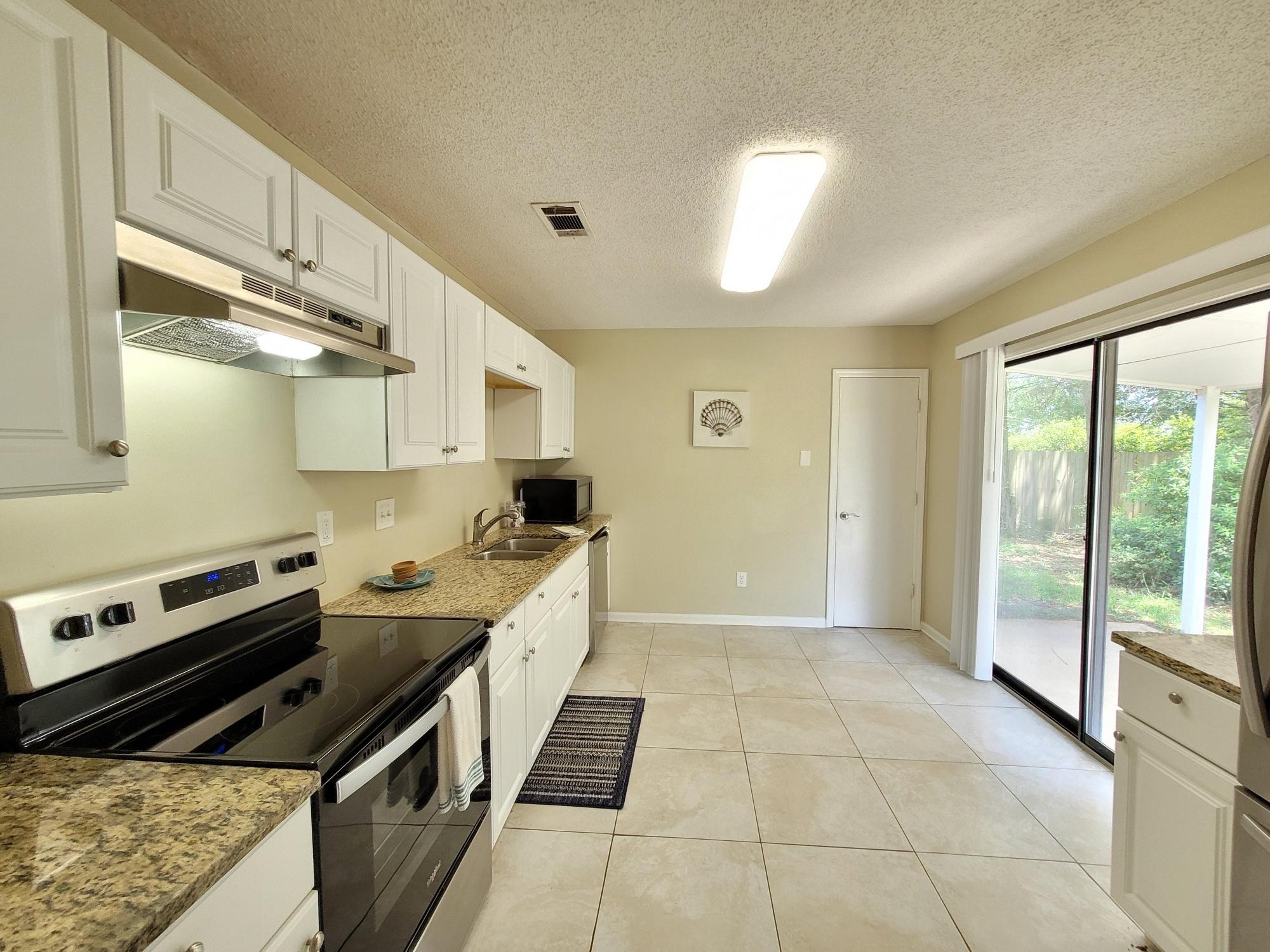 HOLLYROD PARK - Residential