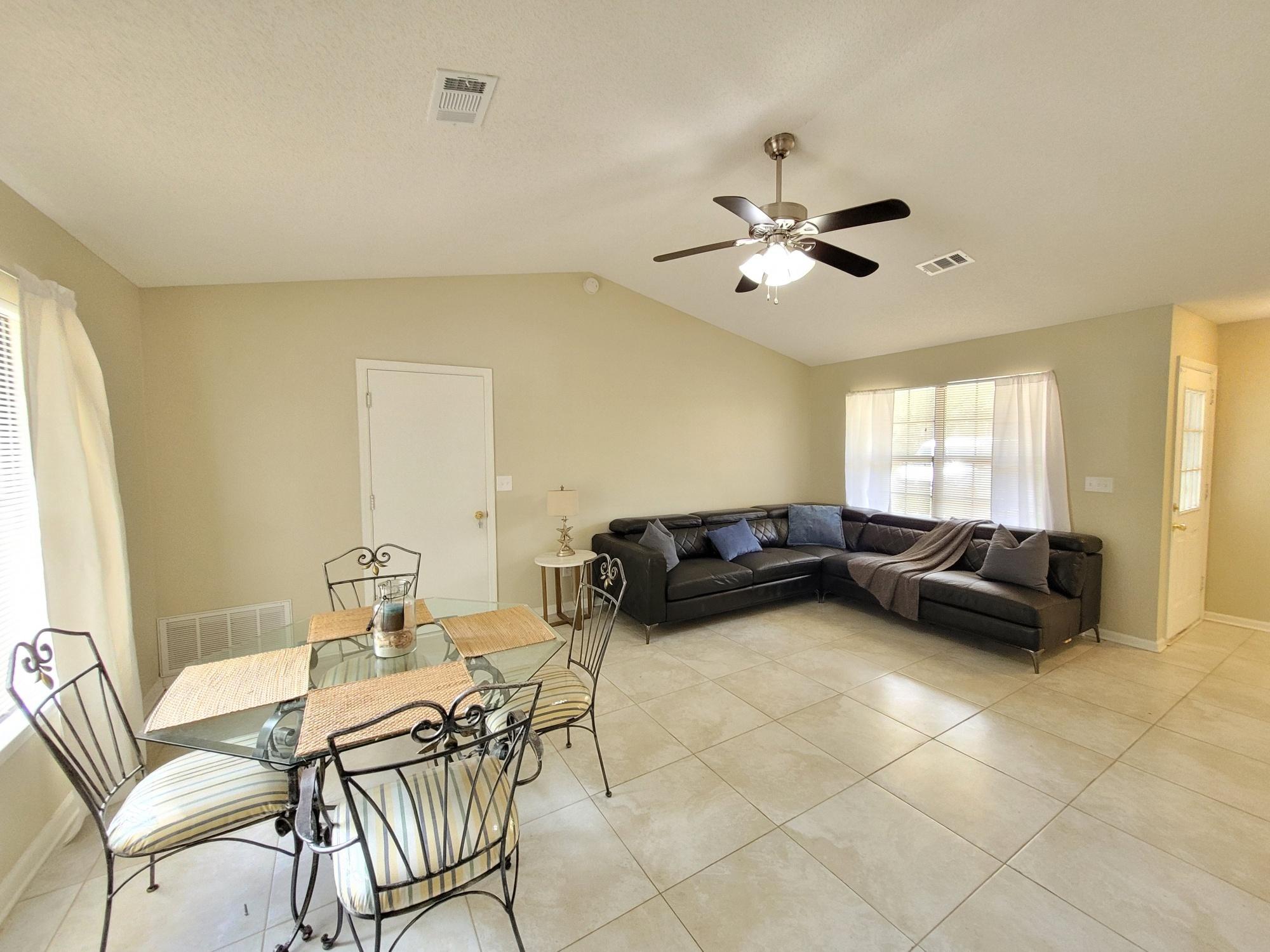 HOLLYROD PARK - Residential