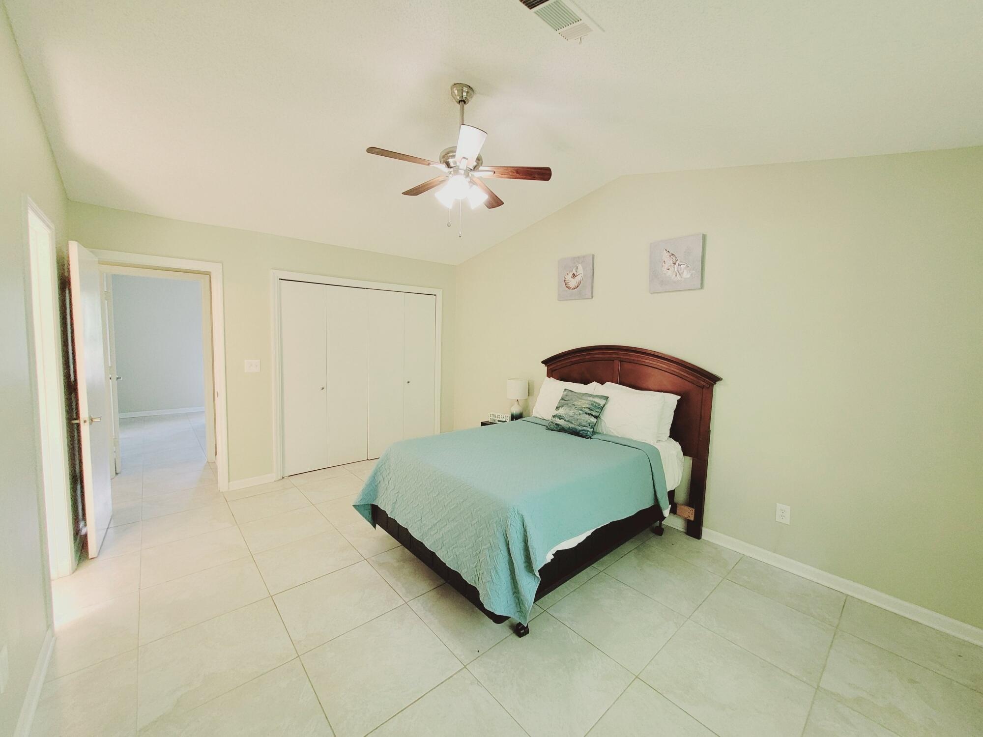 HOLLYROD PARK - Residential