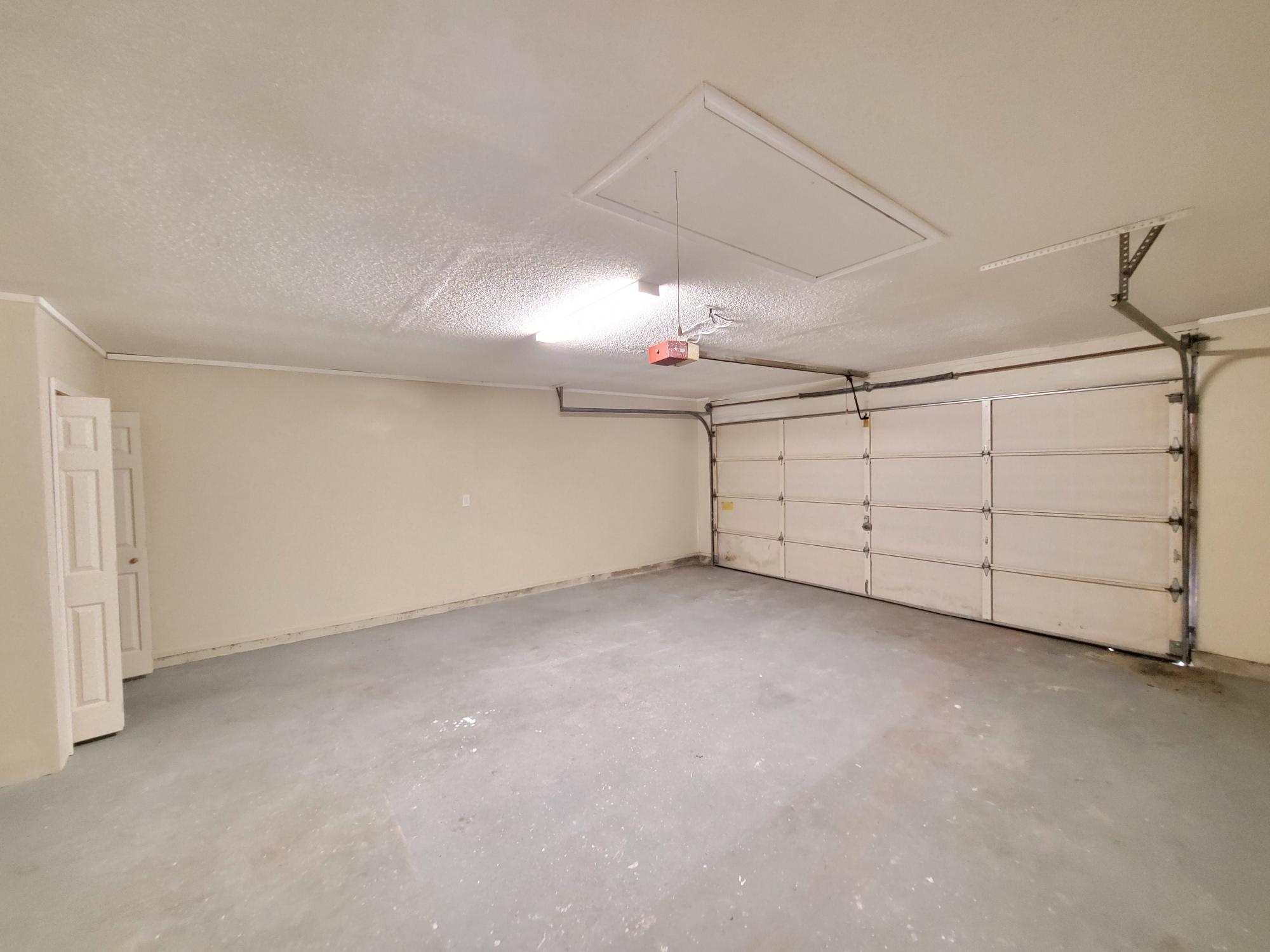 HOLLYROD PARK - Residential