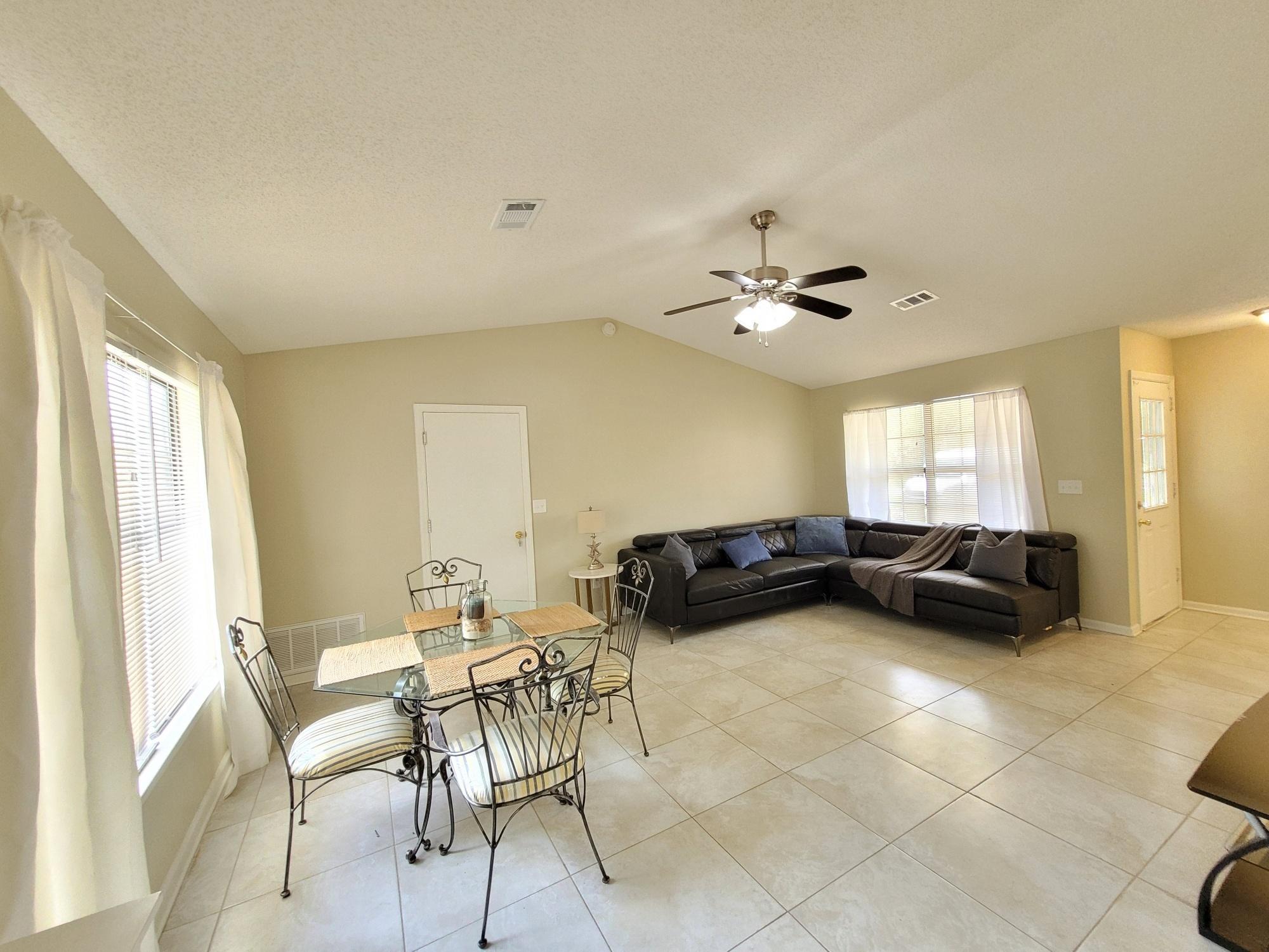 HOLLYROD PARK - Residential