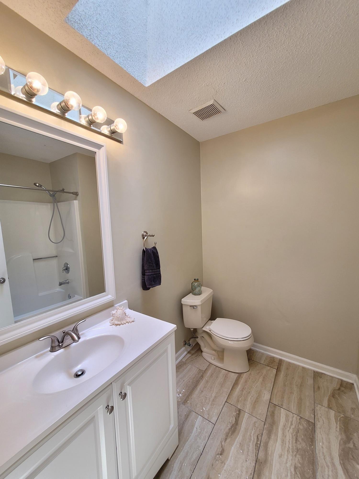 HOLLYROD PARK - Residential