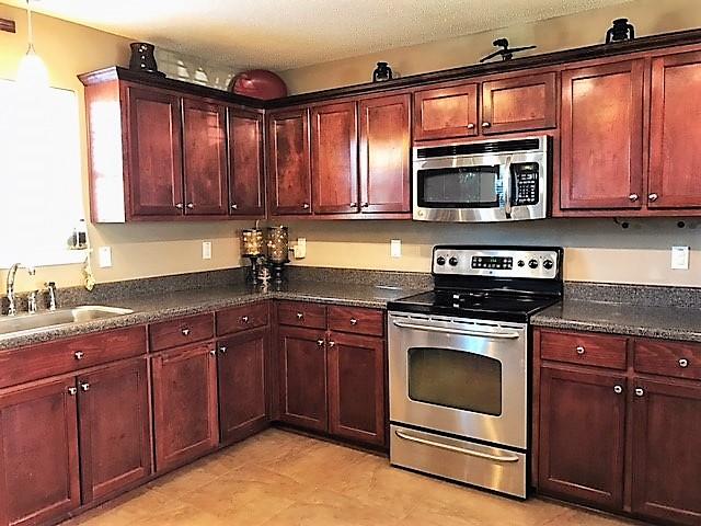 VICTORIAN VILLAGE - Residential