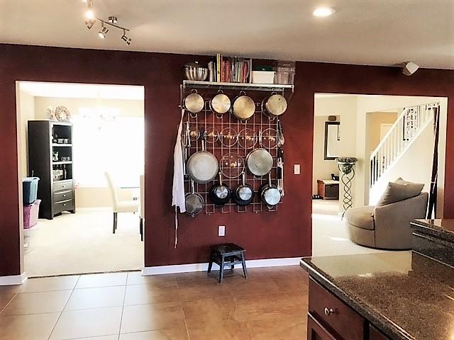 VICTORIAN VILLAGE - Residential