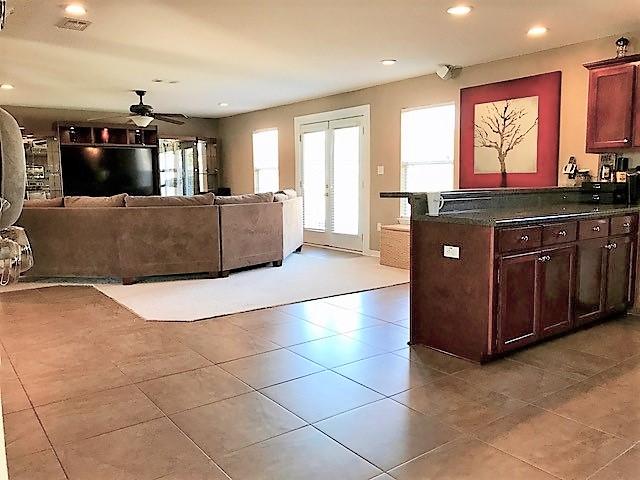 VICTORIAN VILLAGE - Residential