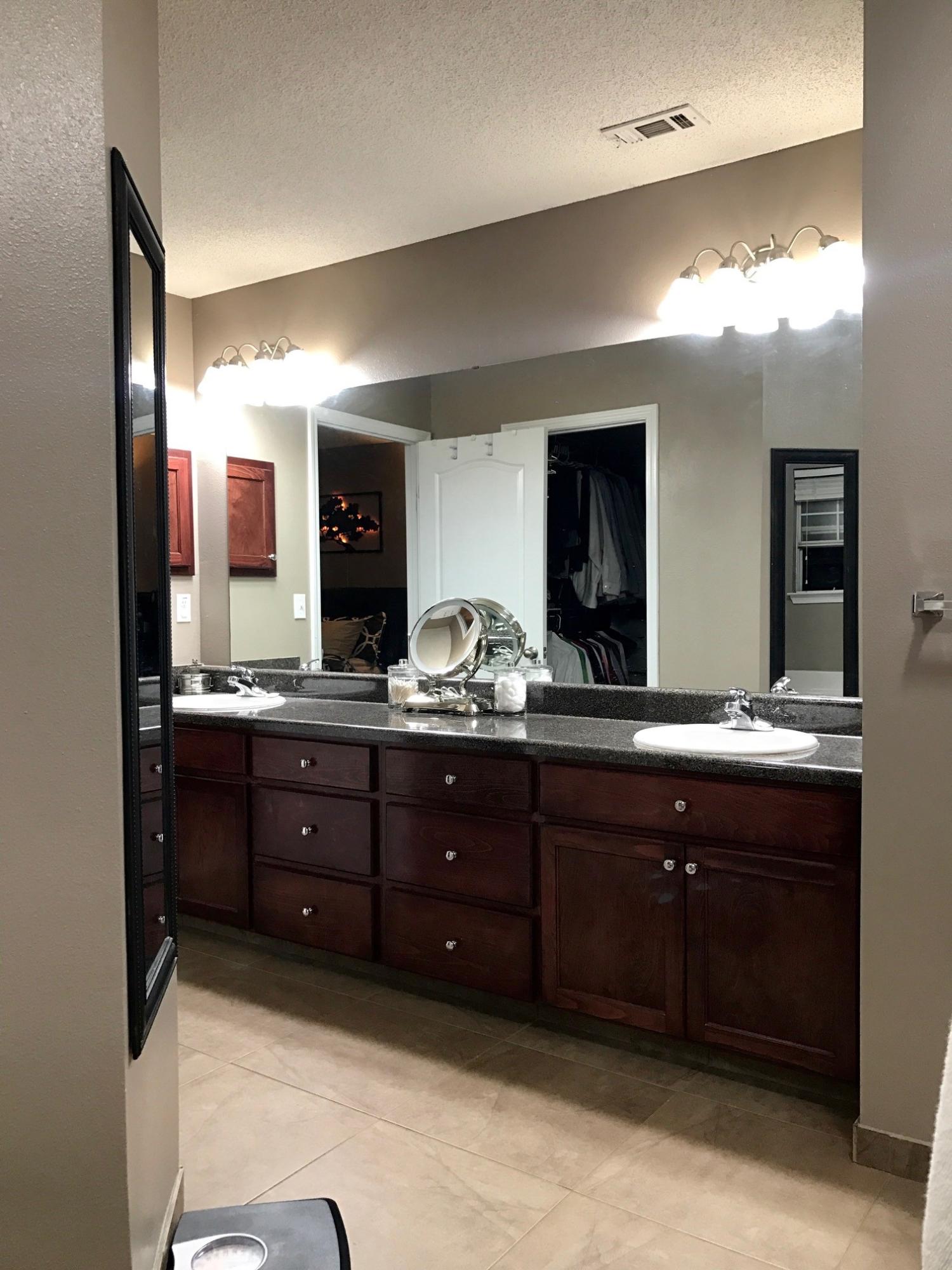 VICTORIAN VILLAGE - Residential