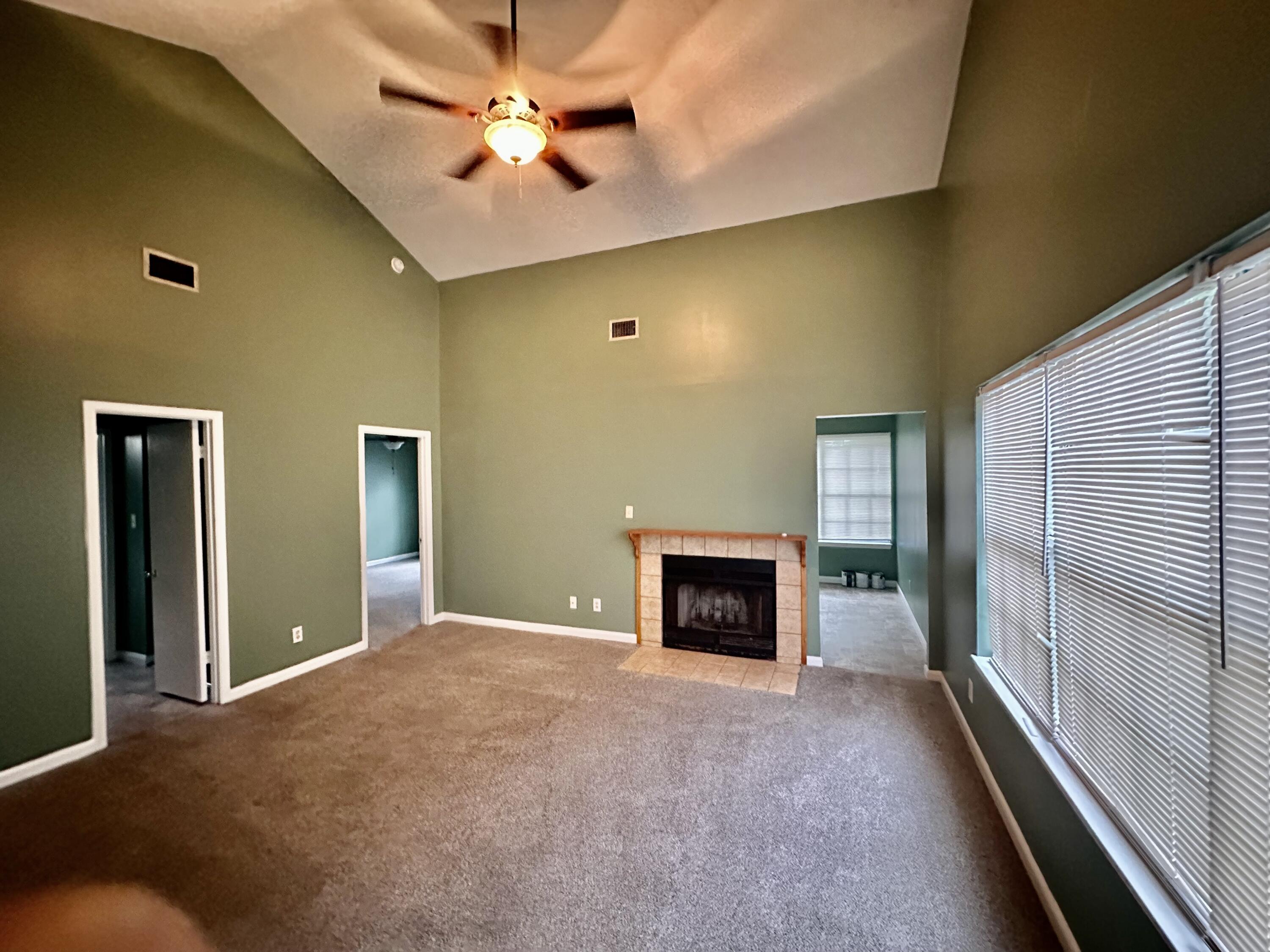 YORKTOWN AT WILLOW BEND - Residential Lease