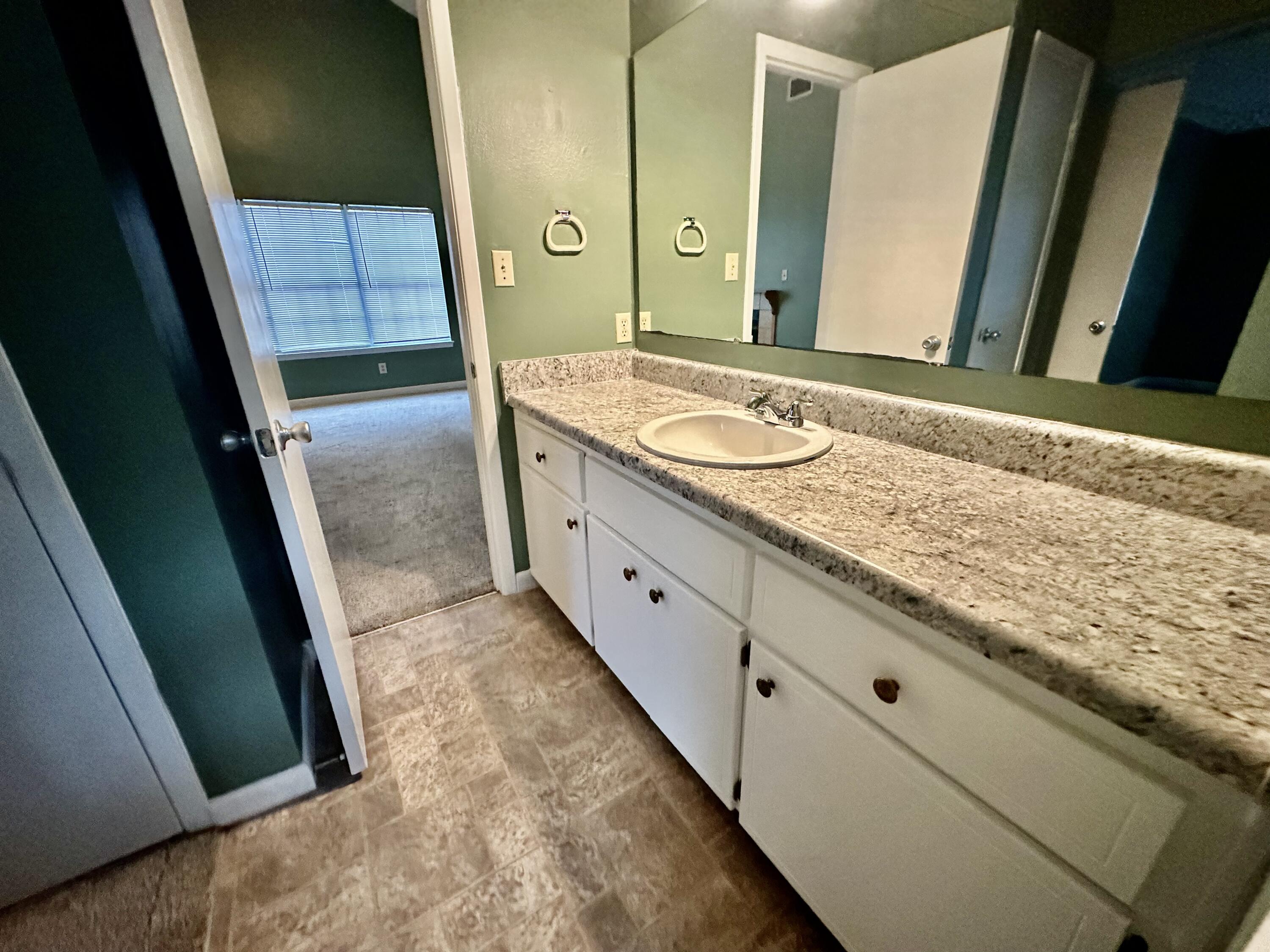 YORKTOWN AT WILLOW BEND - Residential Lease